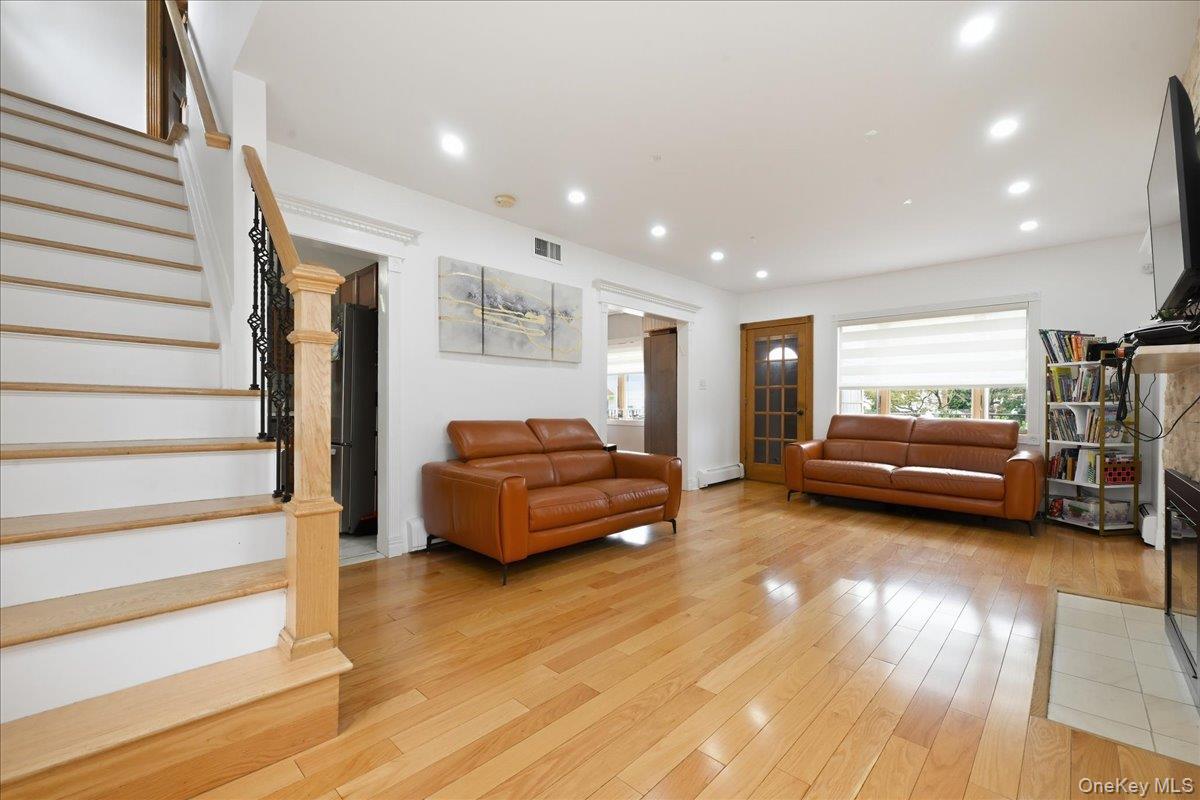 351 Hewlett Parkway — photo 8