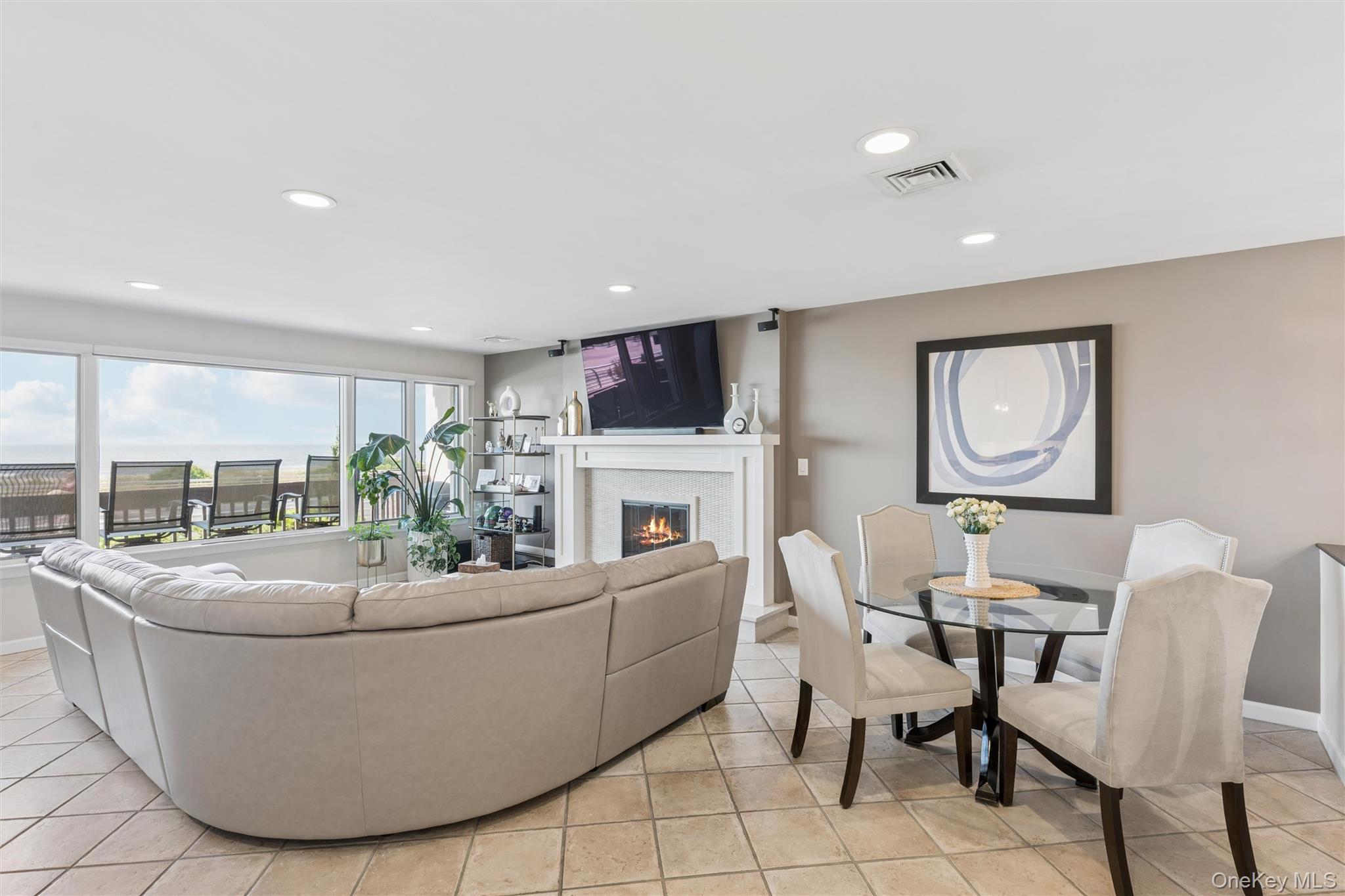 623 Oceanfront #A — photo 4