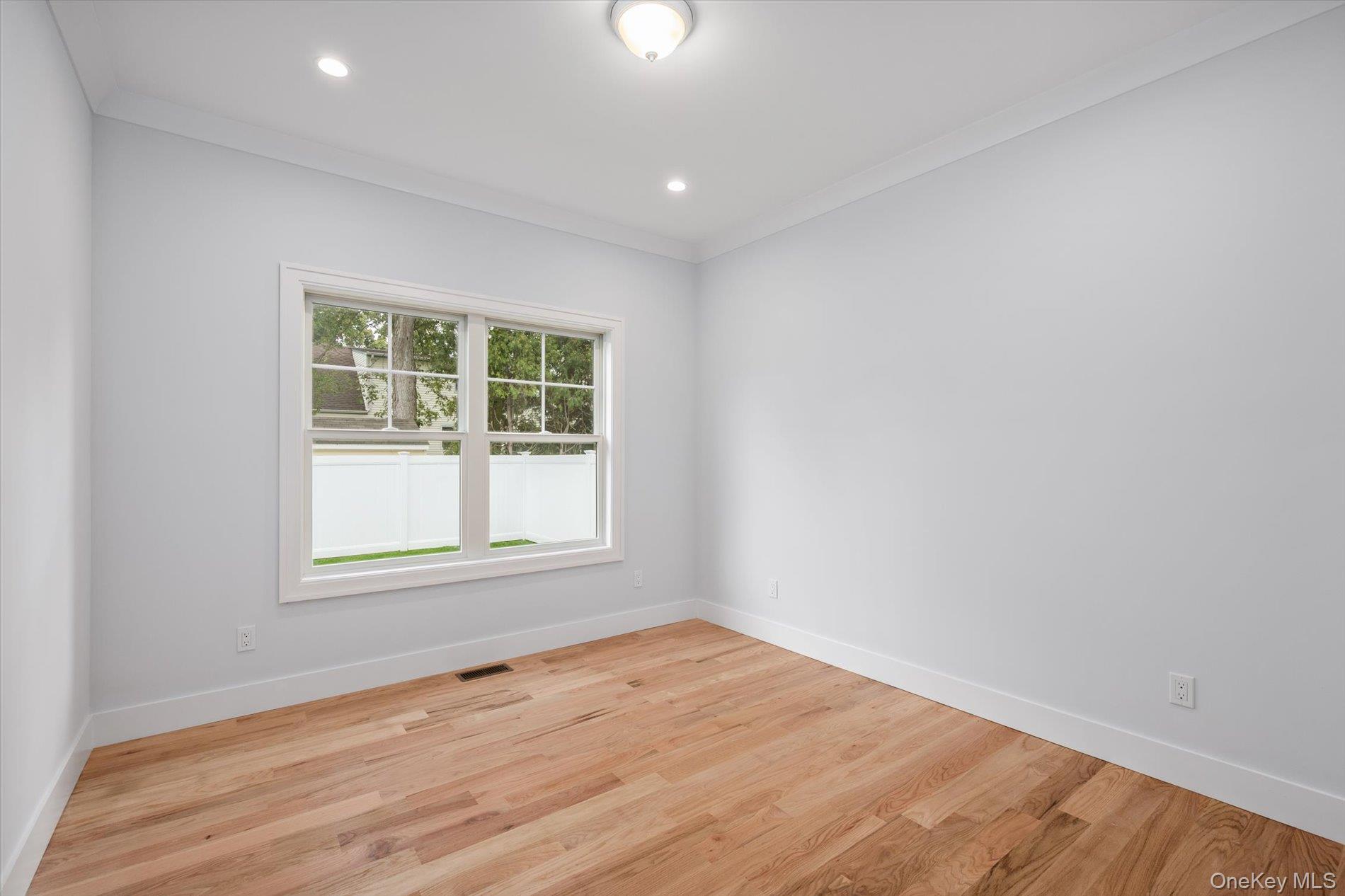 111 Jackson Avenue — photo 13