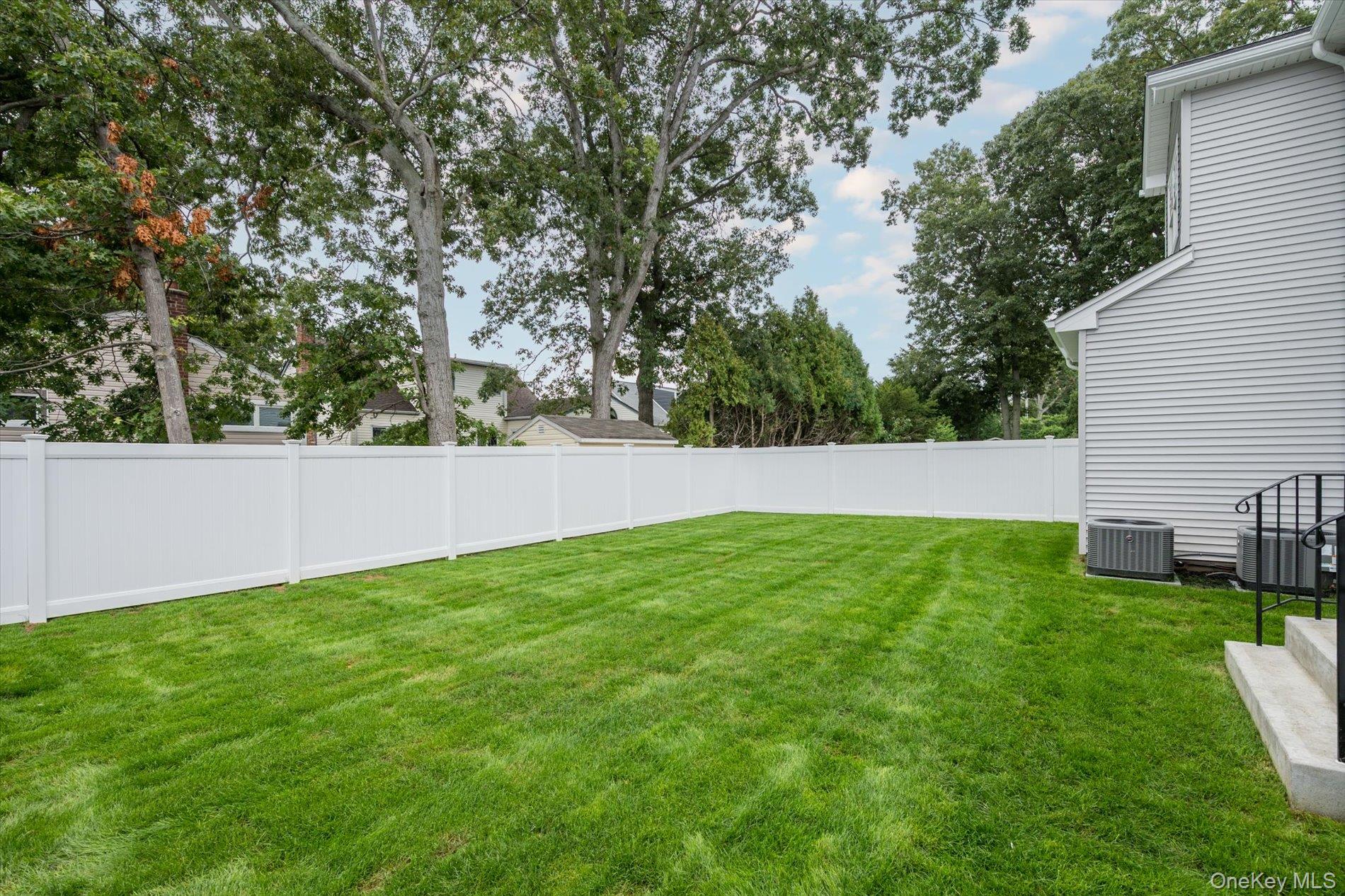 111 Jackson Avenue — photo 27