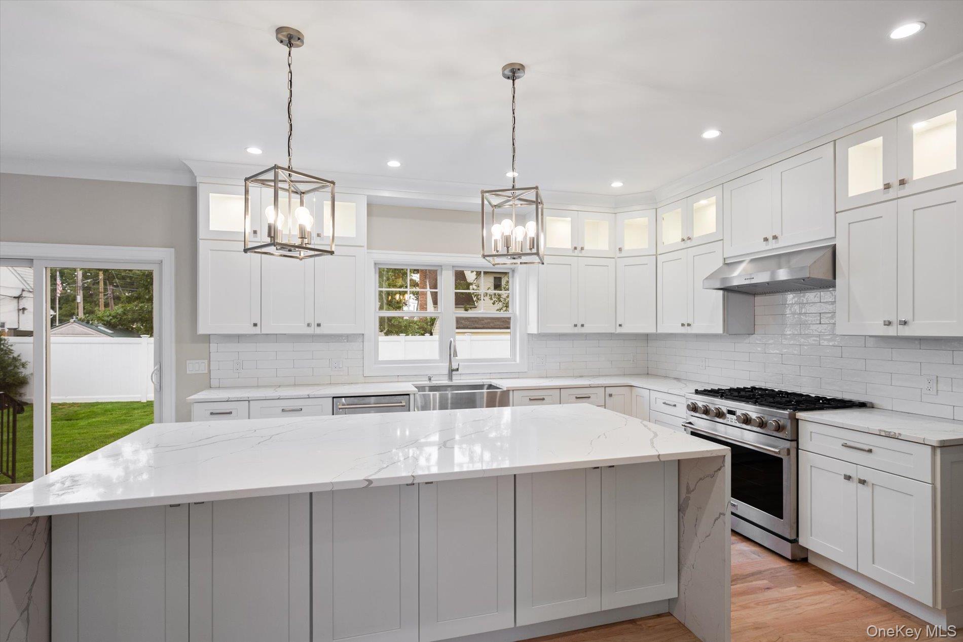 111 Jackson Avenue — photo 10