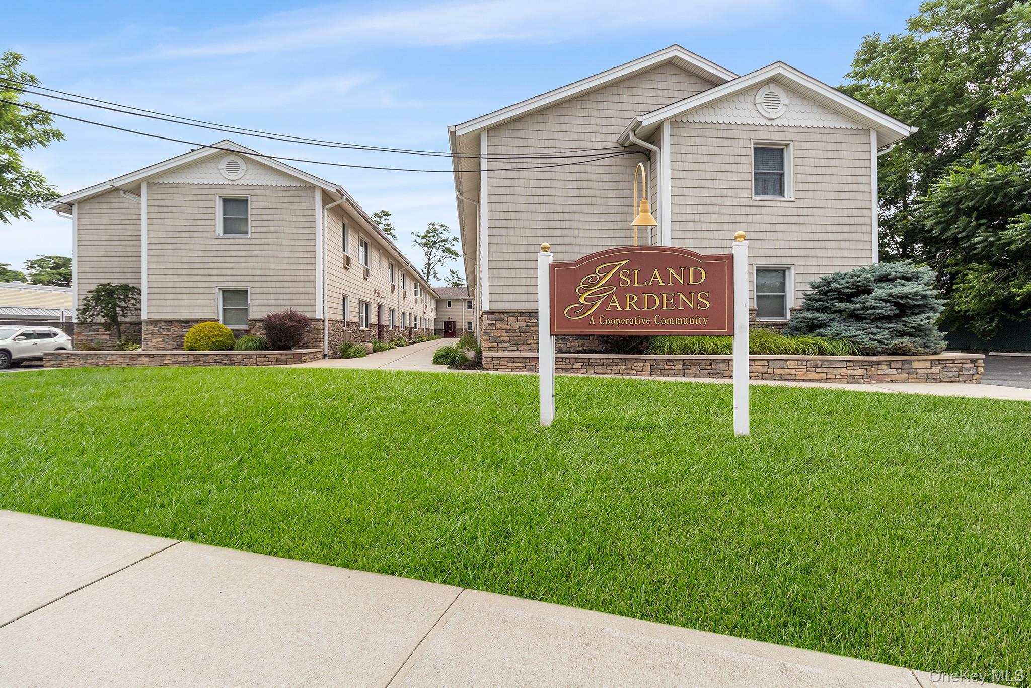490 Main Street #A7, Farmingdale