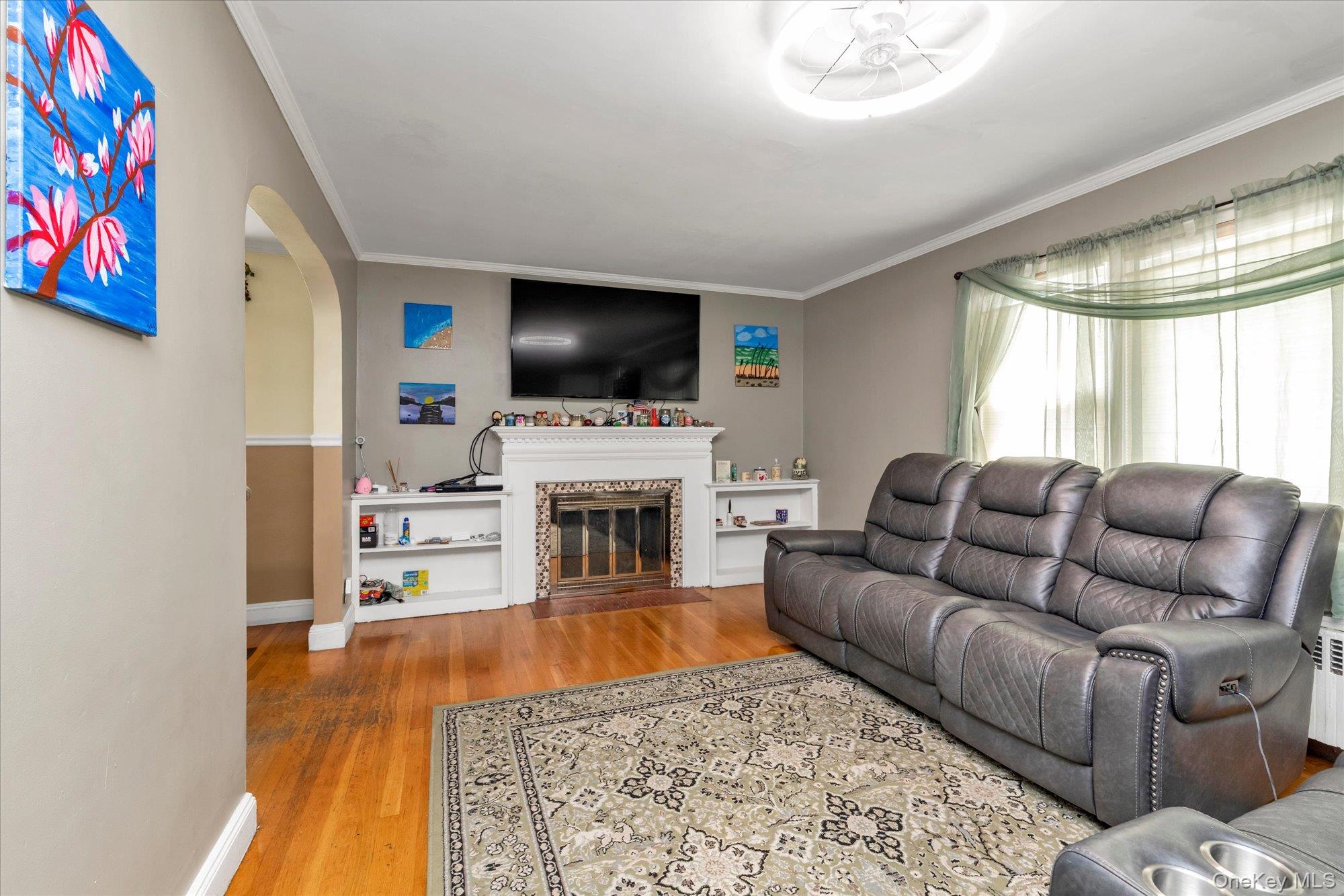 1 Windsor Place — photo 3