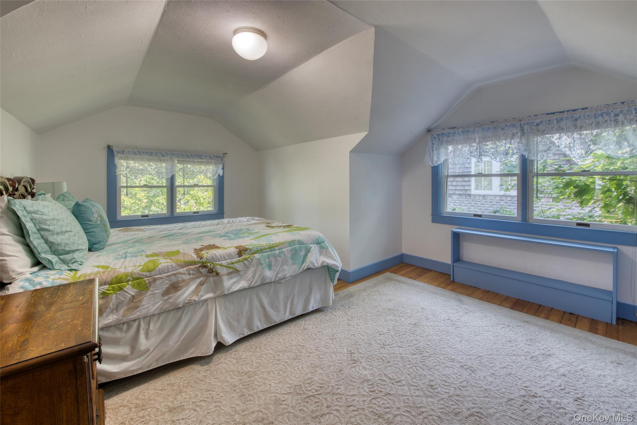 1227 Roanoke Avenue — photo 13