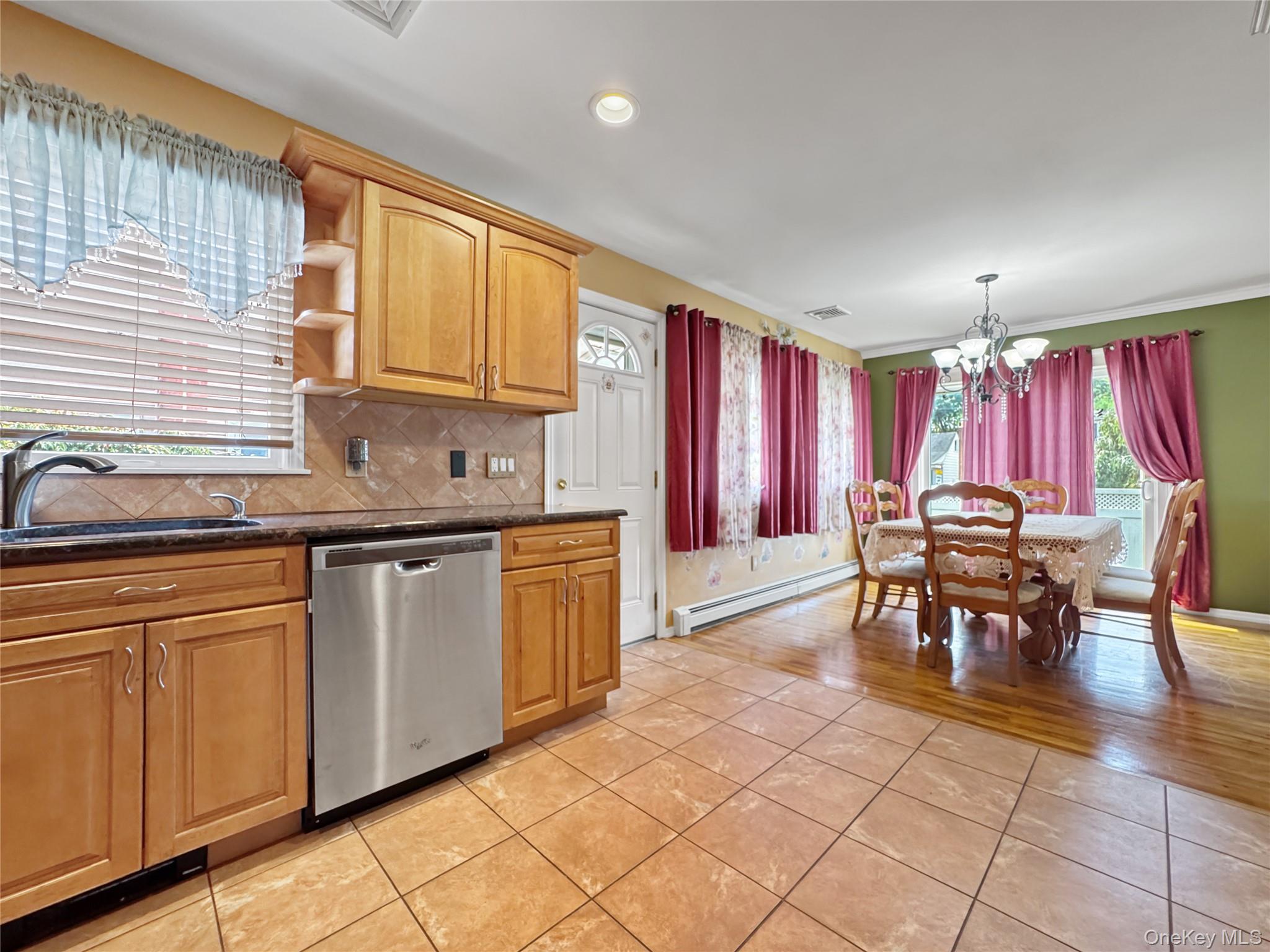 2810 Charles Road — photo 9