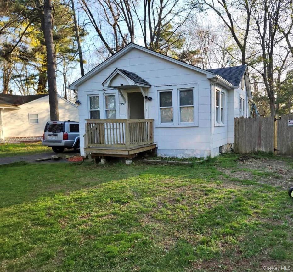 80 Magnolia Drive, Mastic Beach