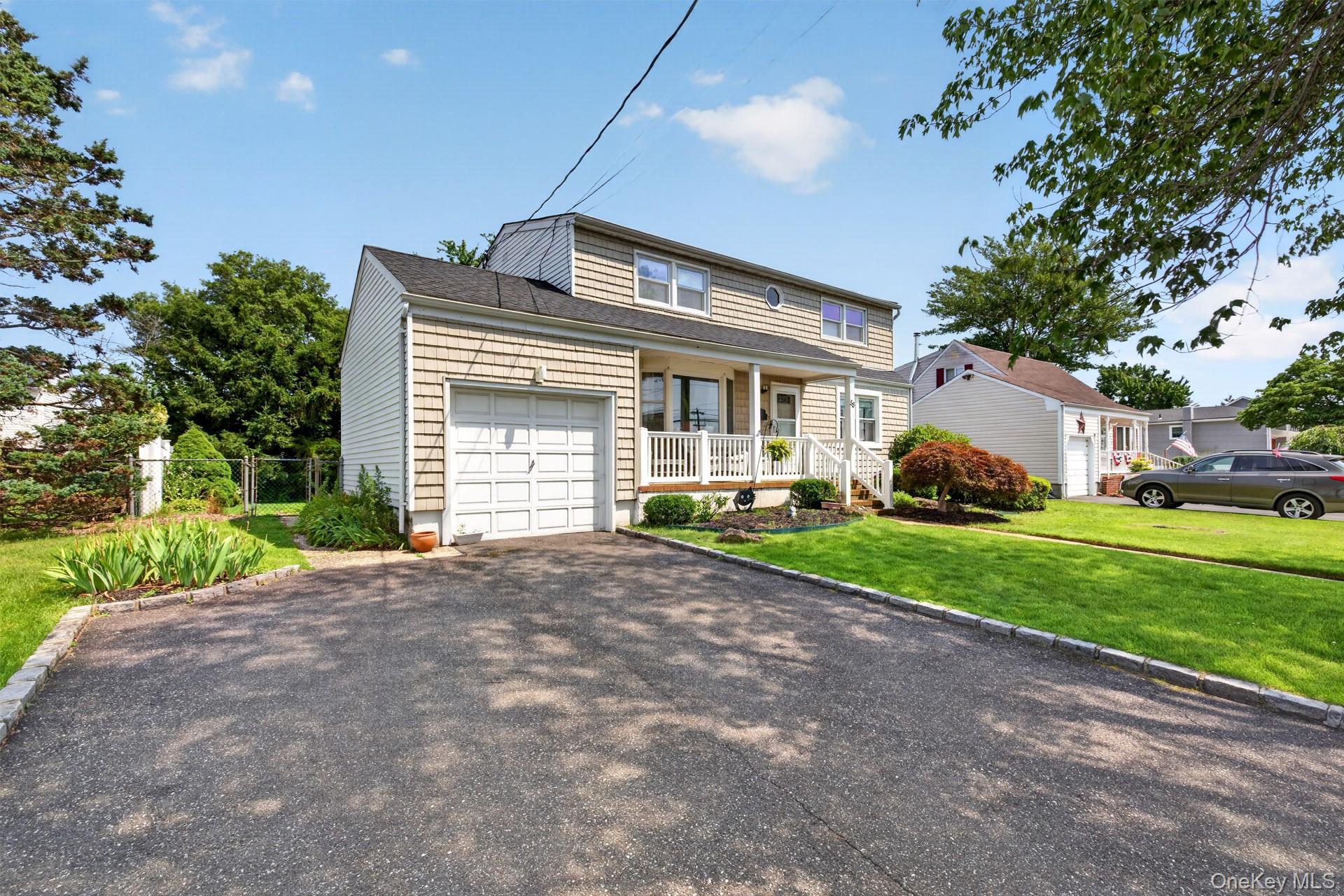 88 Crestwood Boulevard — photo 2