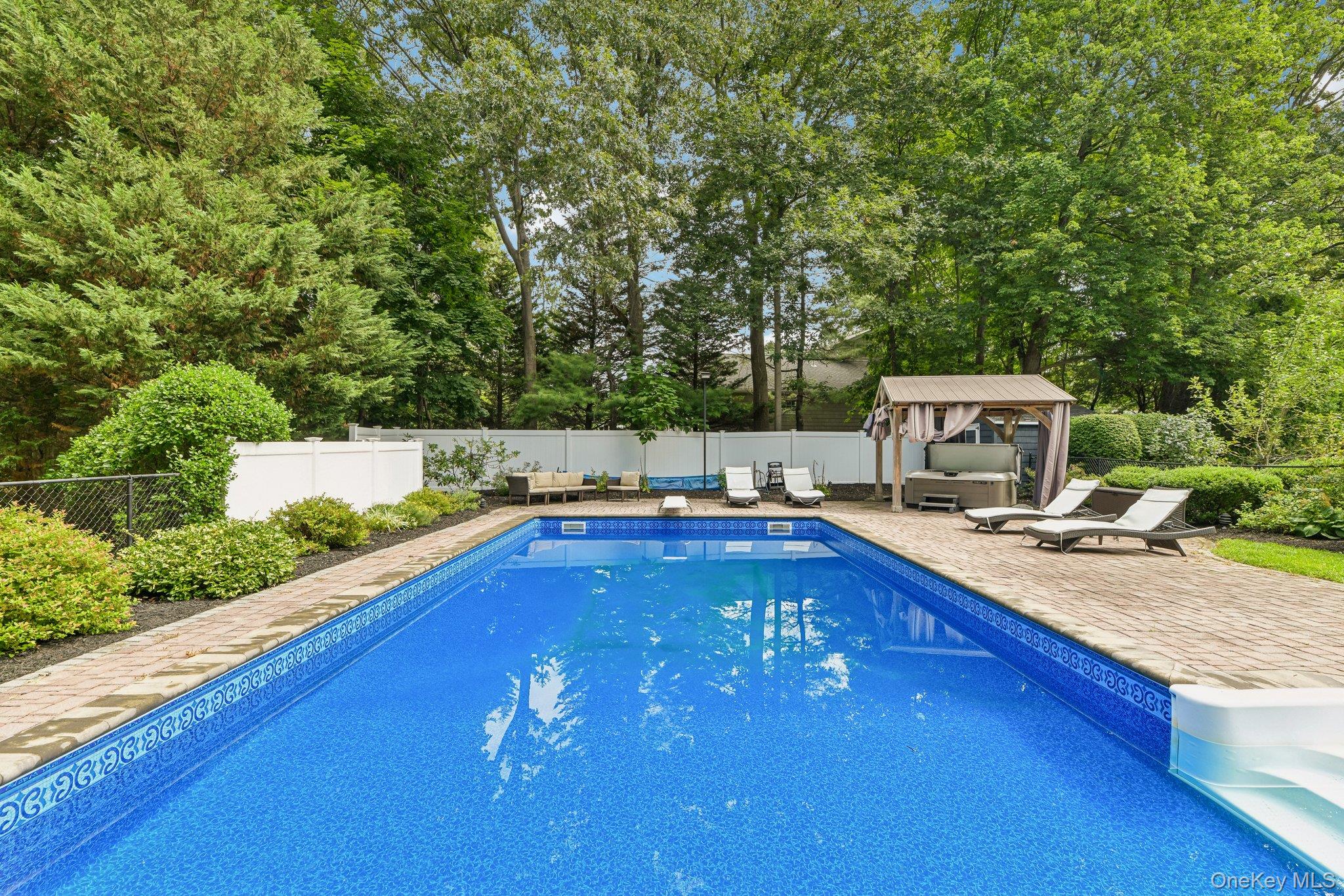 6 Pebble Hill Court — photo 36