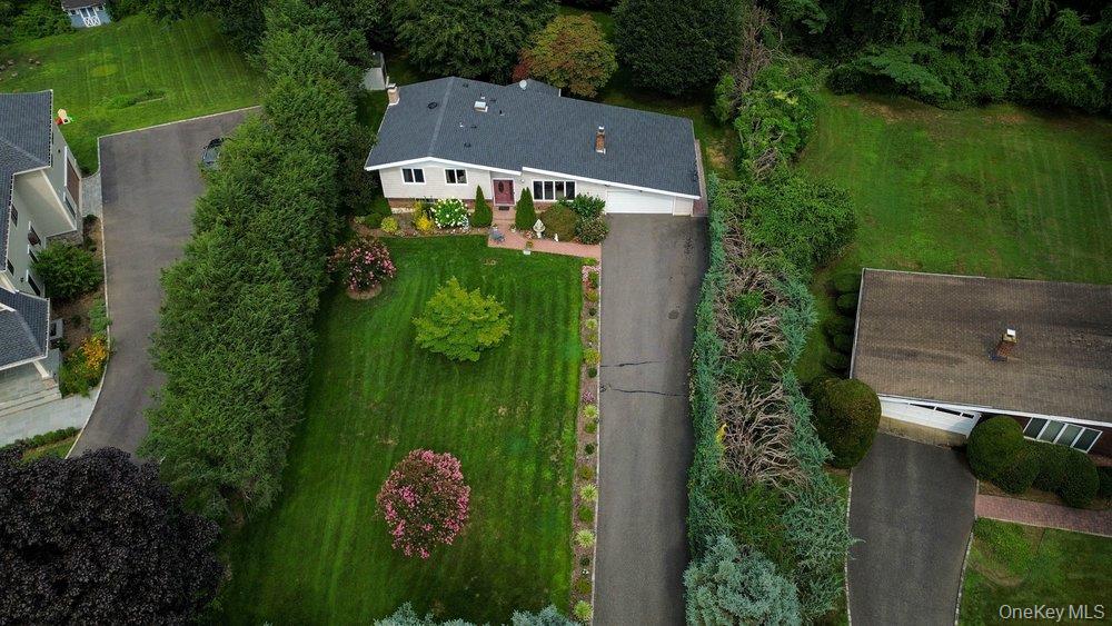 11 Laurie Place — photo 33
