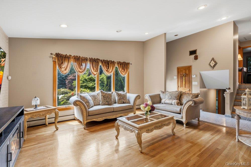 11 Laurie Place — photo 5