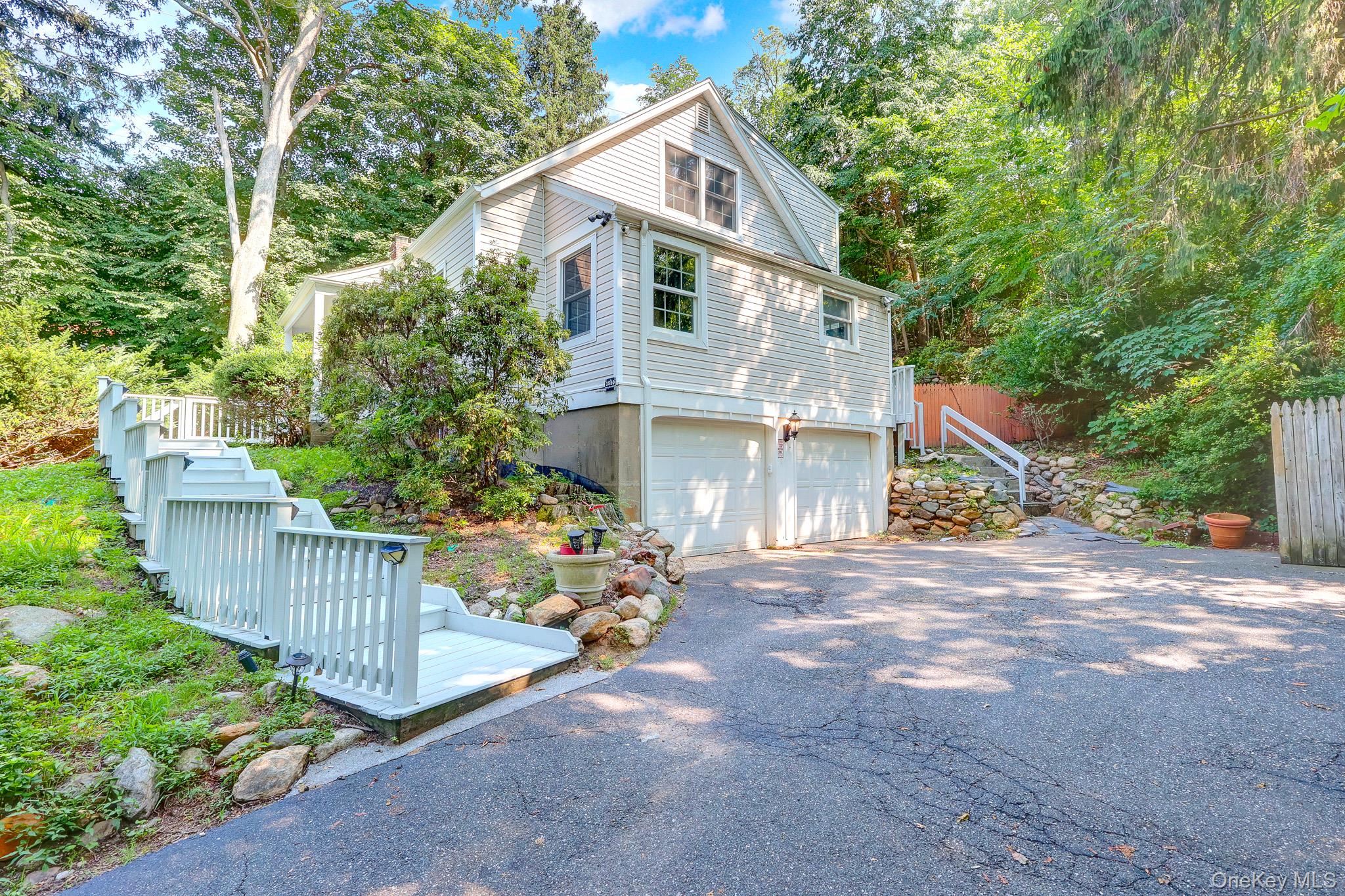 1550 Stony Brook Road, Stony Brook