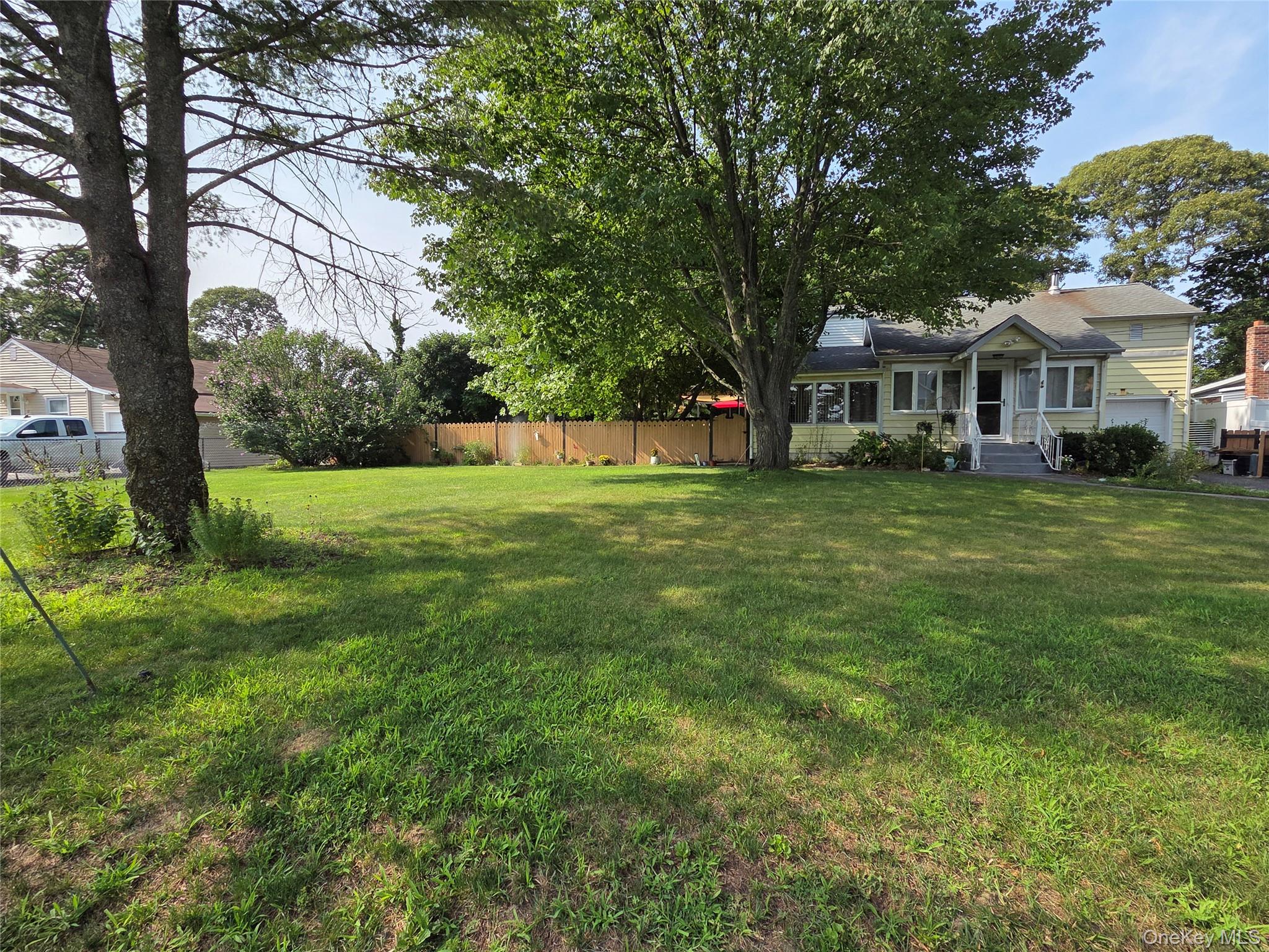33 Elmwood Avenue — photo 2