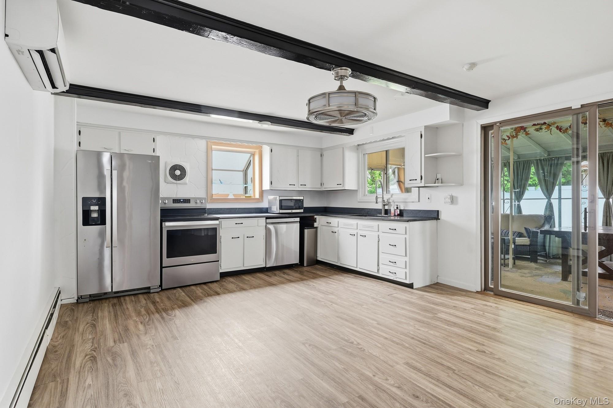 131 Fir Street — photo 8