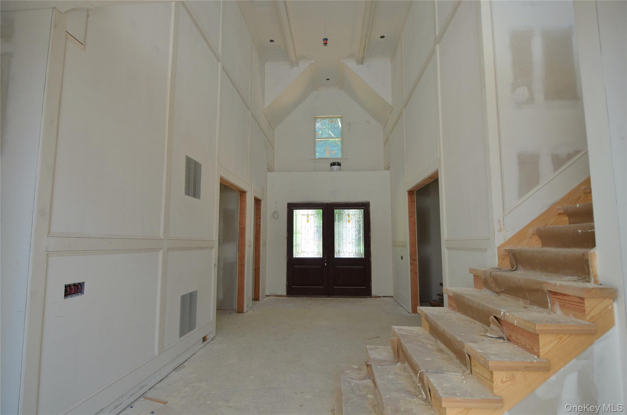 550 Moriches Road — photo 6