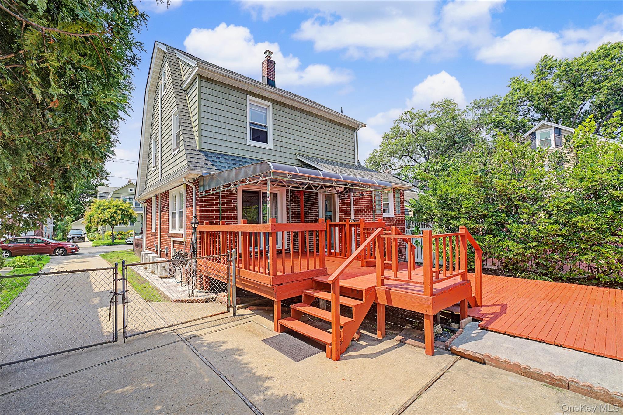 29 Holland Avenue — photo 15