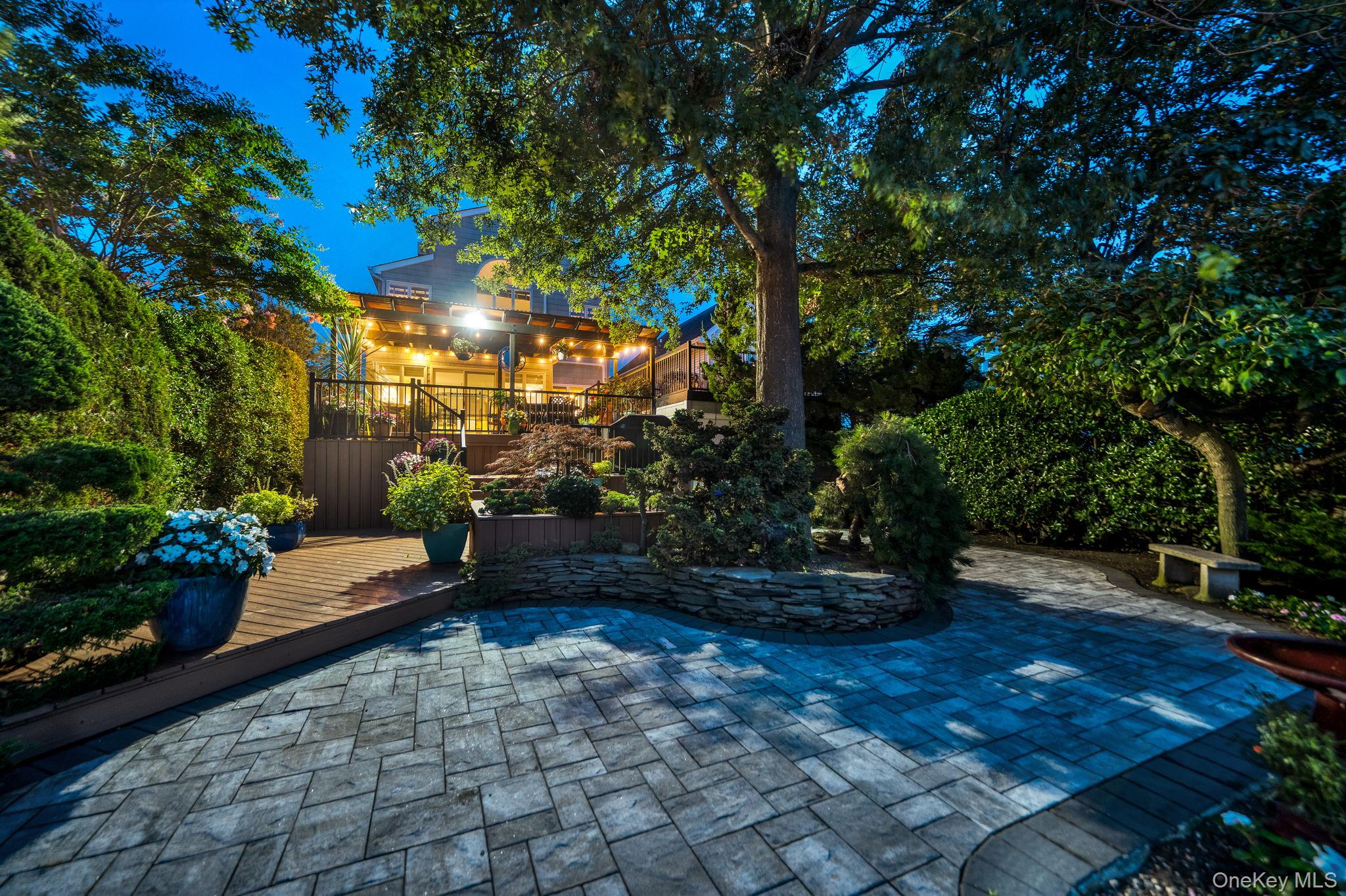 2660 Riverside Drive — photo 13