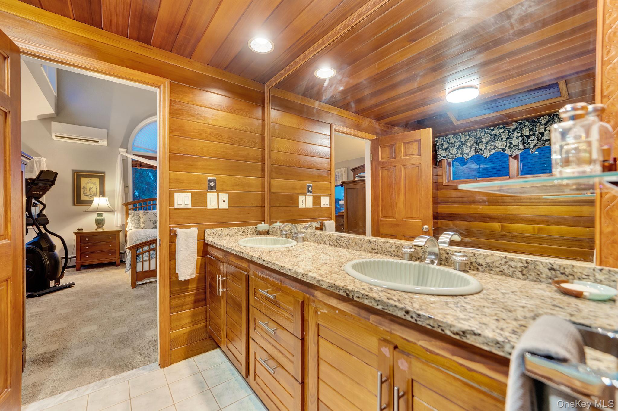 2660 Riverside Drive — photo 41