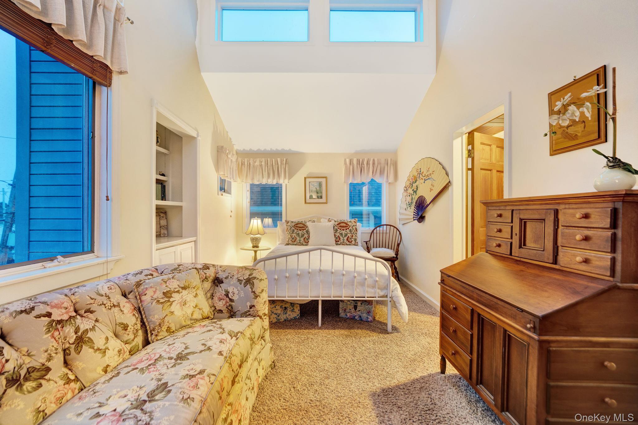 2660 Riverside Drive — photo 43