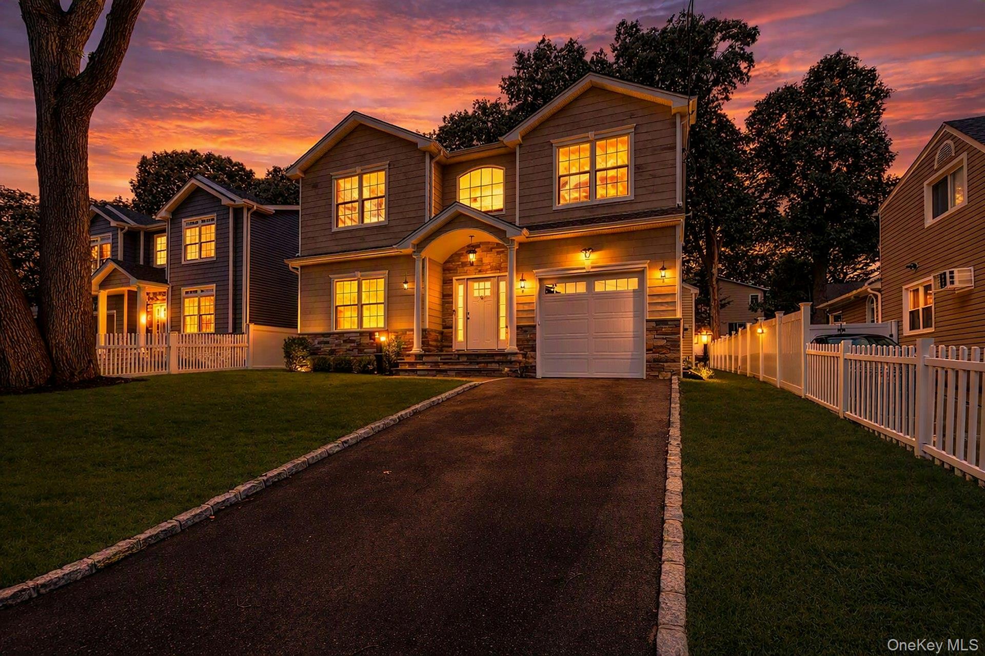 9 Hickory Road, Bayville