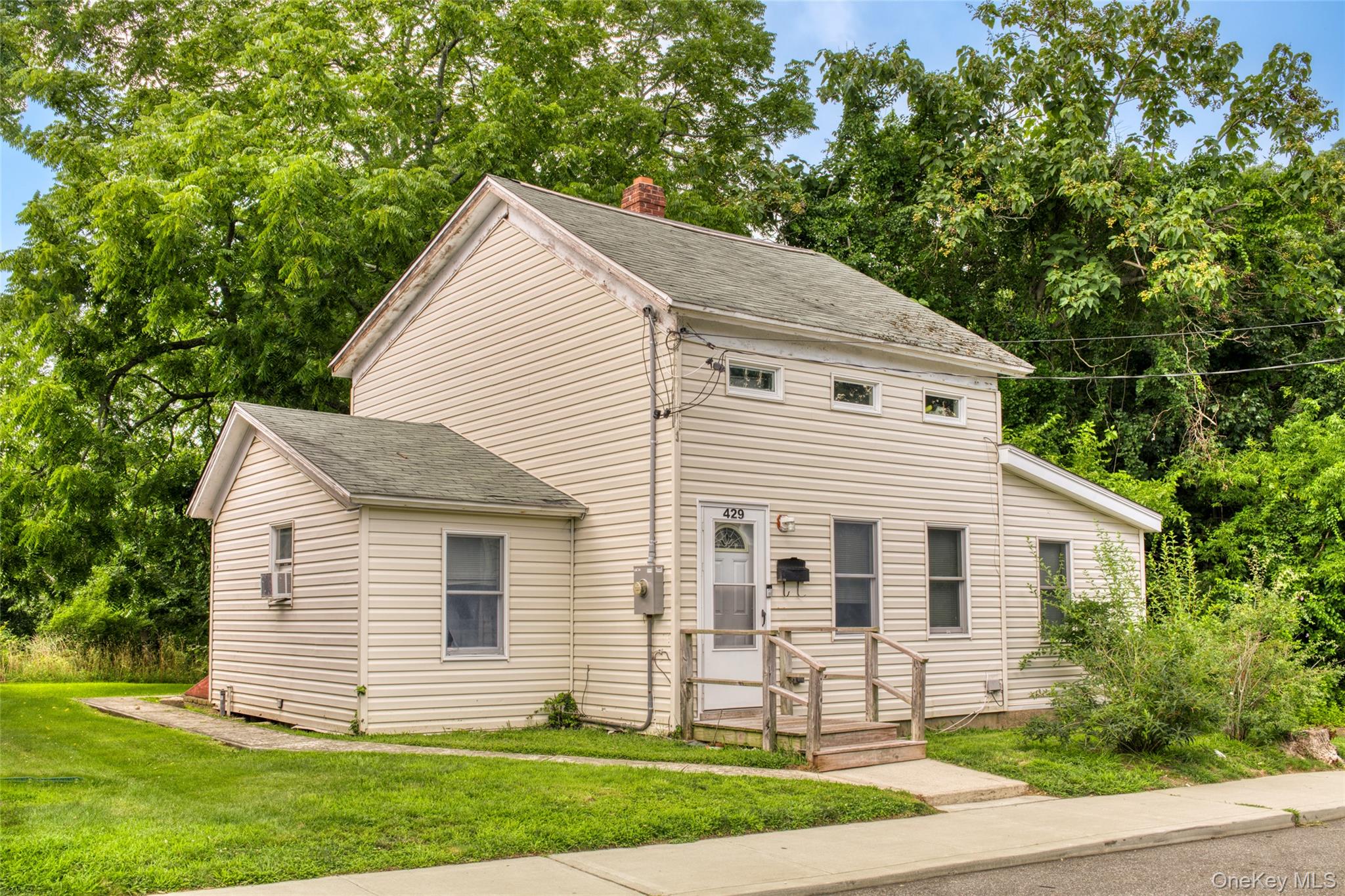 429 Kaplan Avenue, Greenport