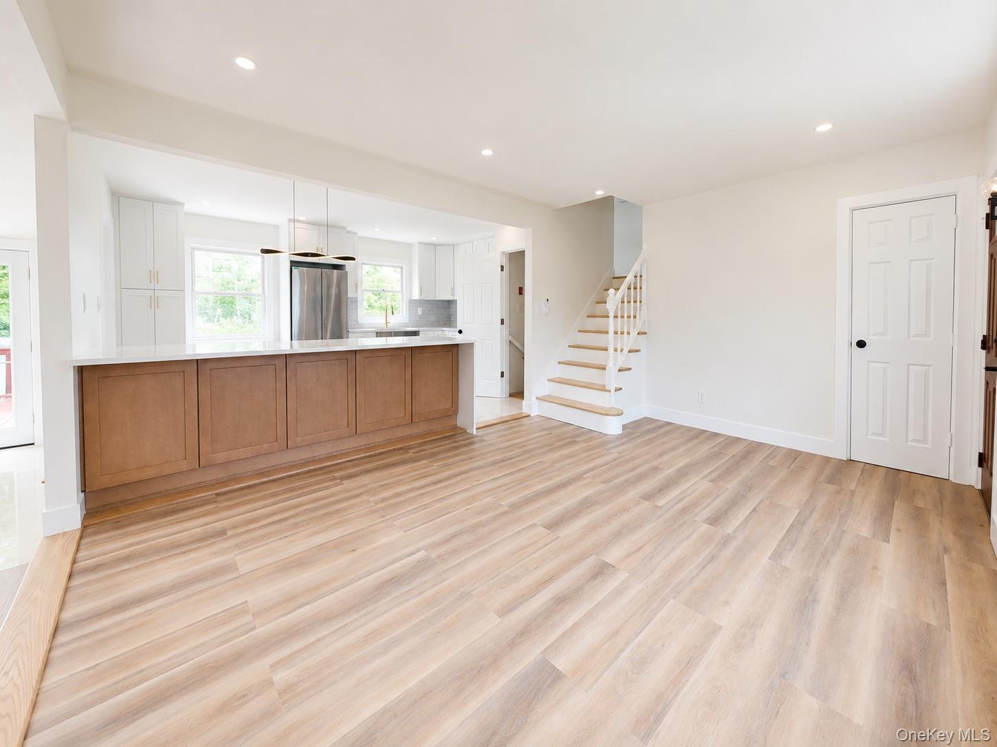 984 Hayes Street — photo 8