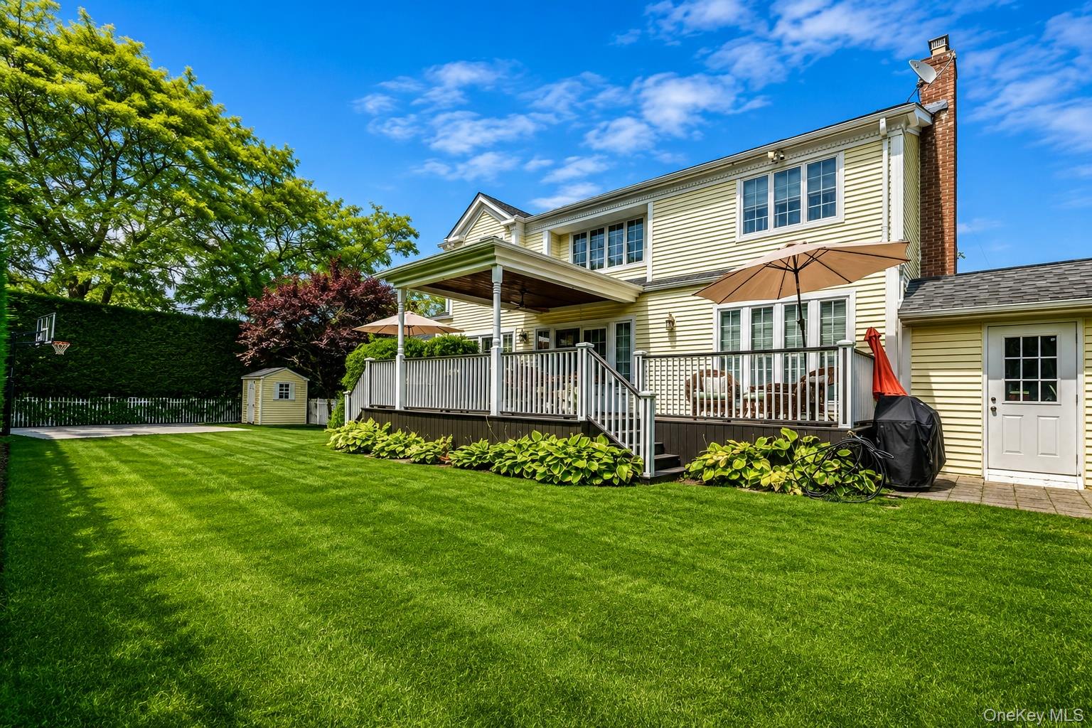 150 Harborview Drive — photo 2