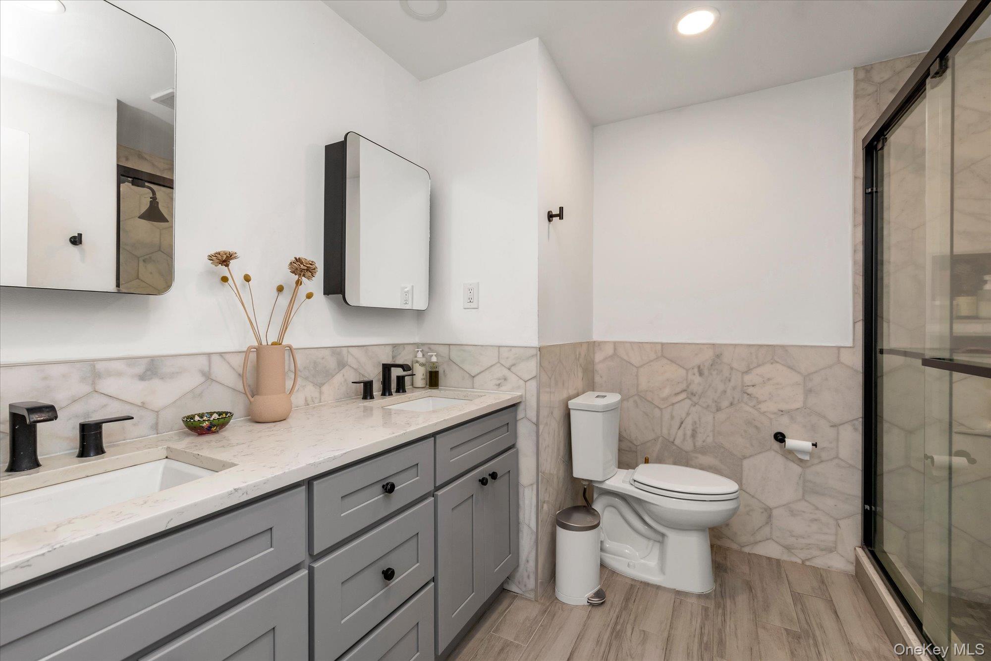 4 Rhame Avenue — photo 11
