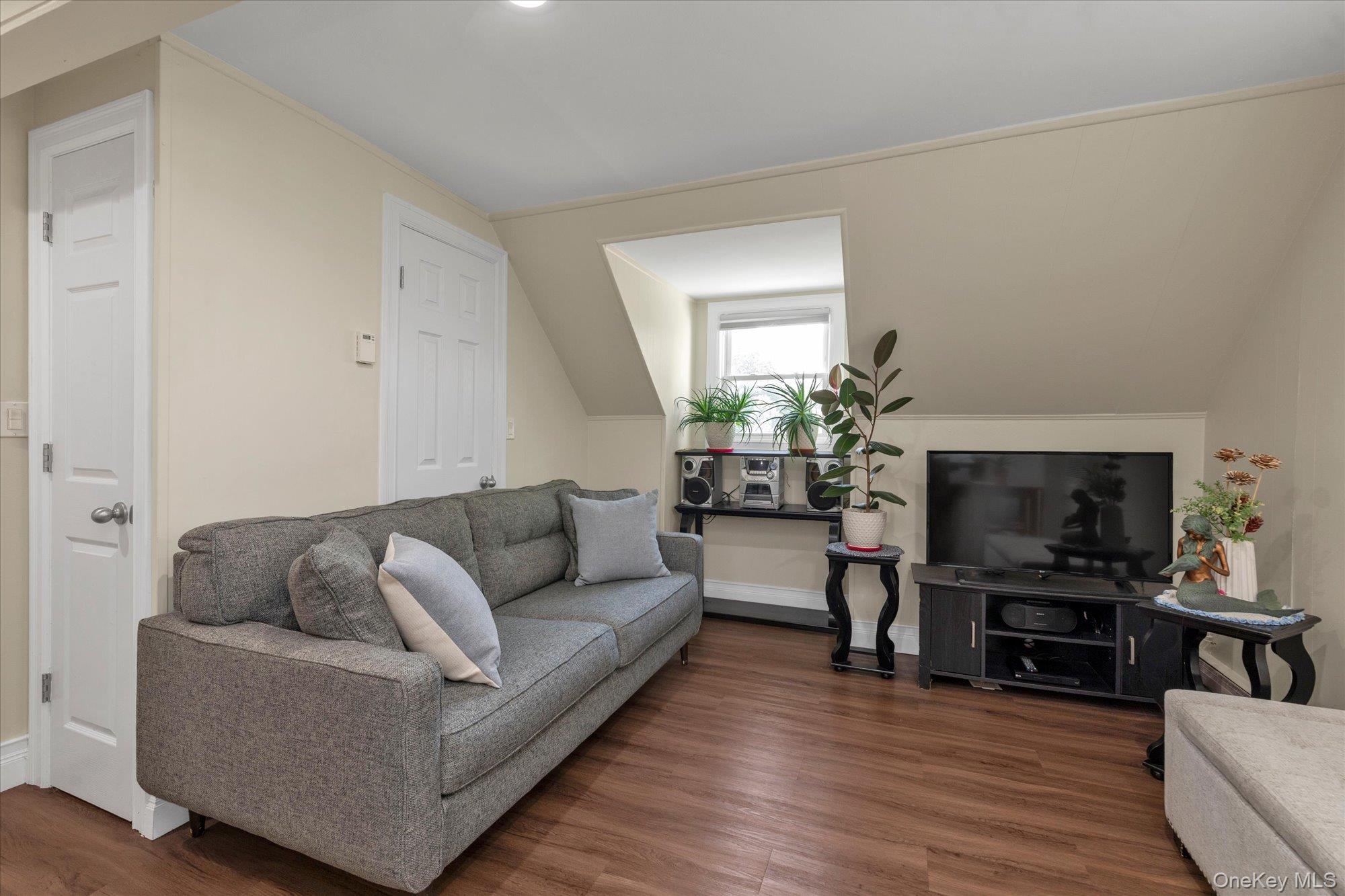 4 Rhame Avenue — photo 14