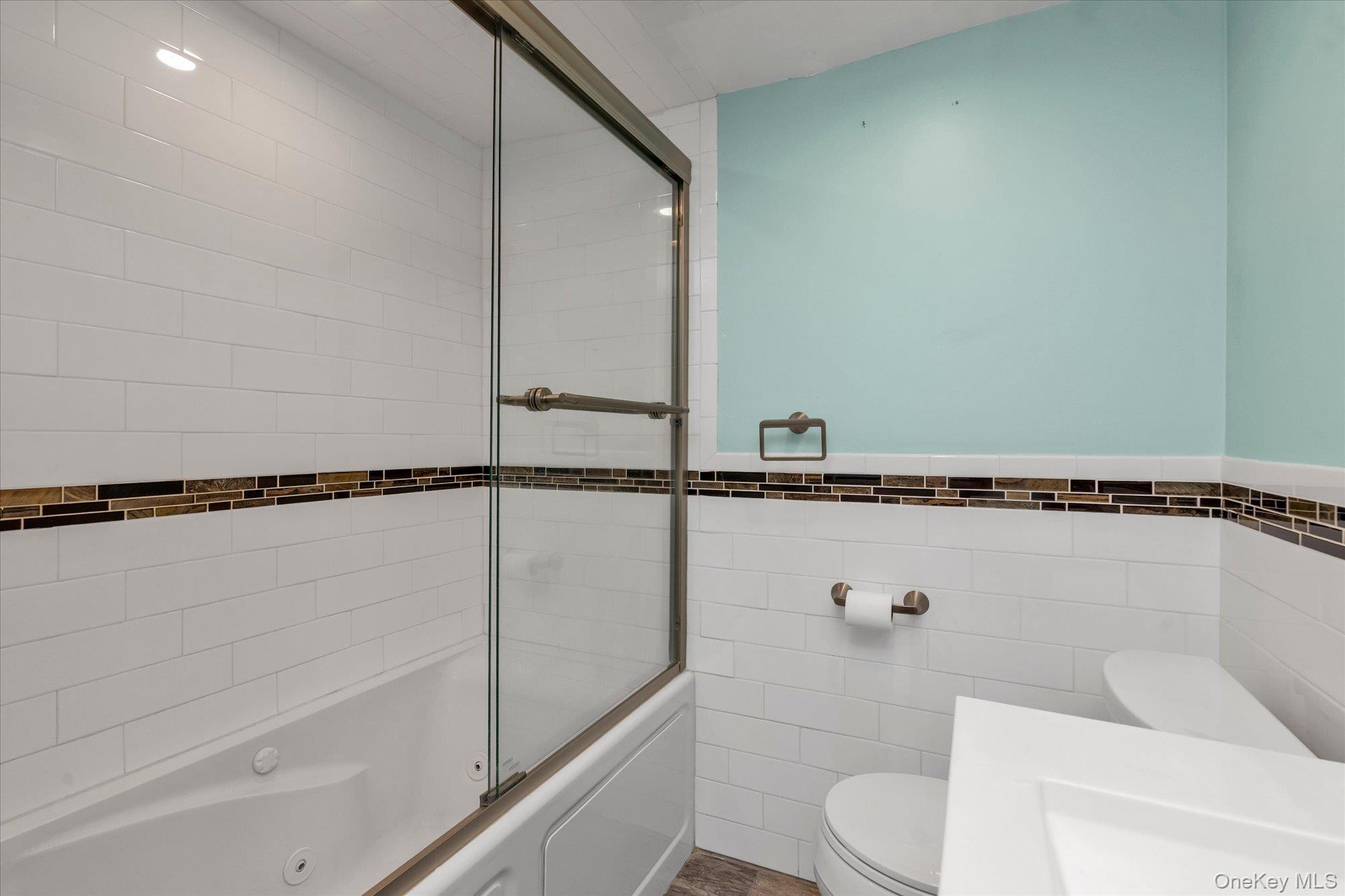 4 Rhame Avenue — photo 19