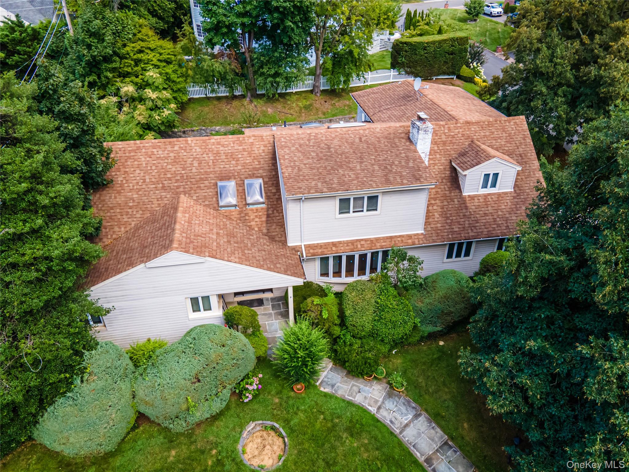9 Talbot Drive — photo 2