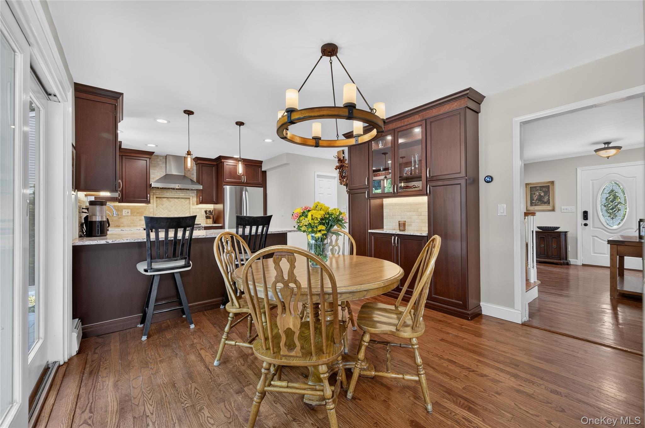 73 Maple Place — photo 3