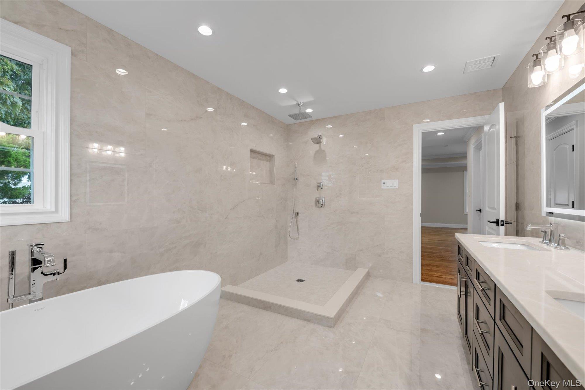 2351 Amherst Street — photo 15