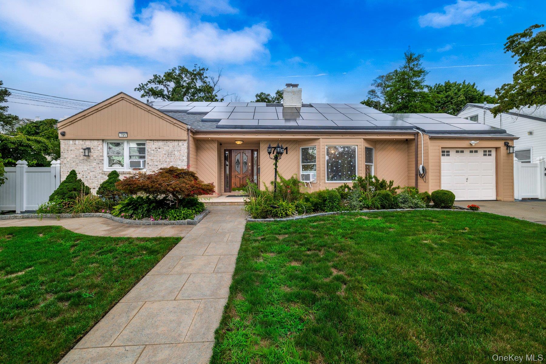 791 Cornwell Avenue, Malverne