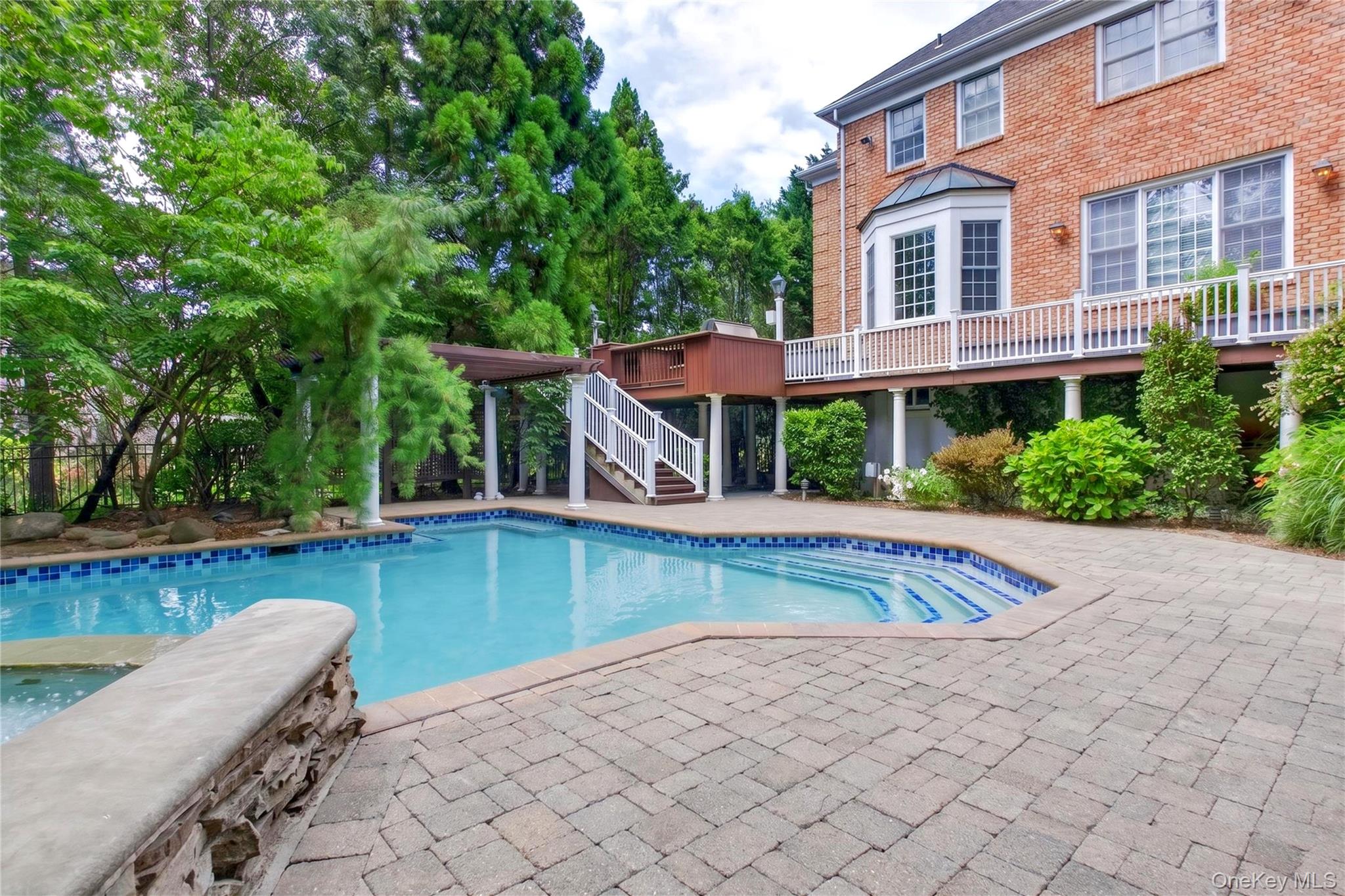 63 Charney Court — photo 2