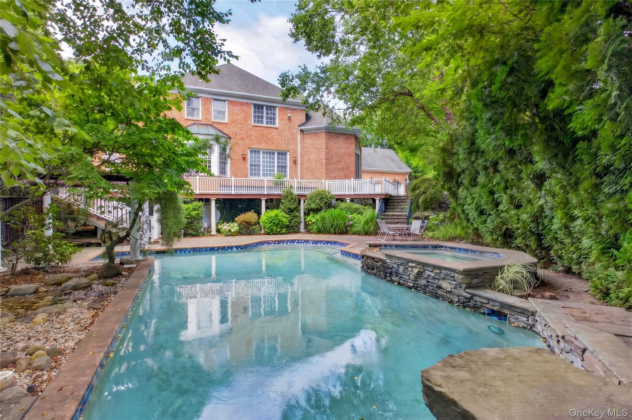 63 Charney Court — photo 3