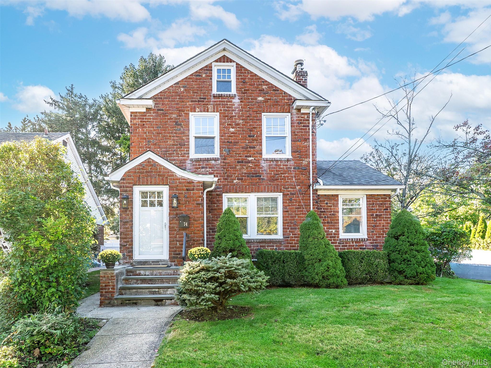74 Irma Avenue, Port Washington