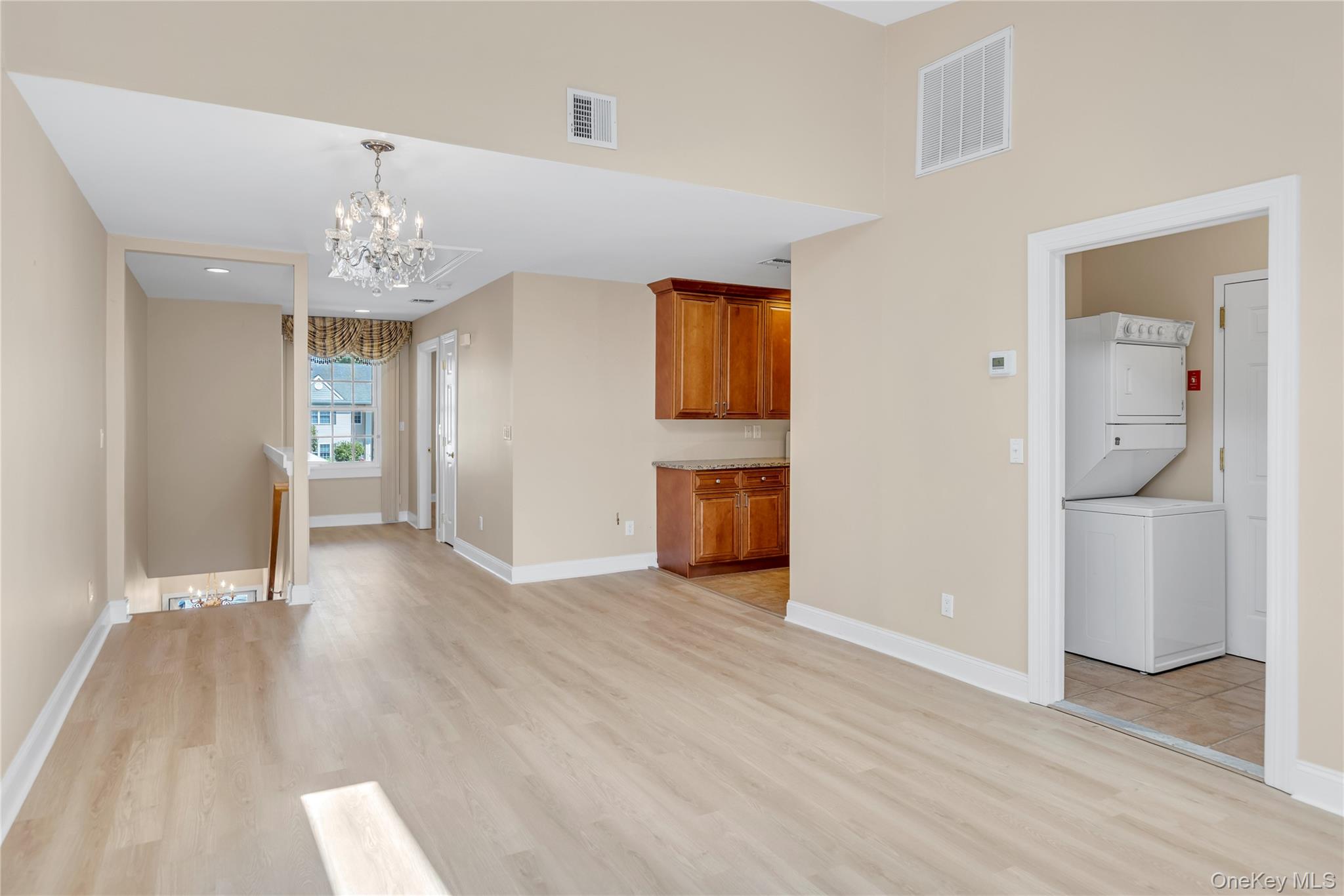 1118 Savoy Drive — photo 5