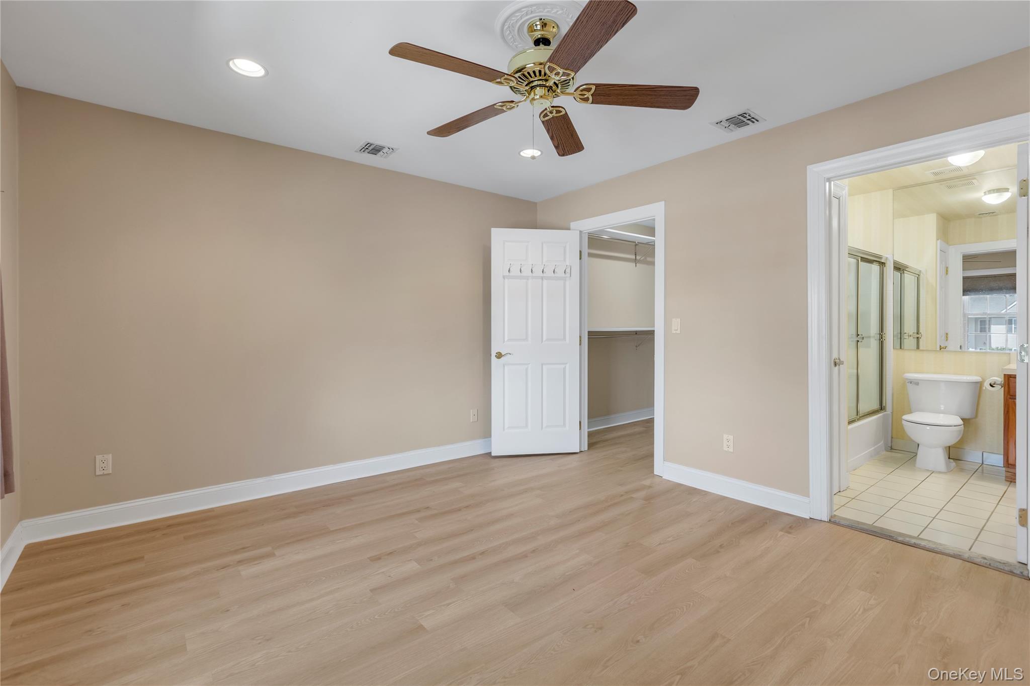 1118 Savoy Drive — photo 9