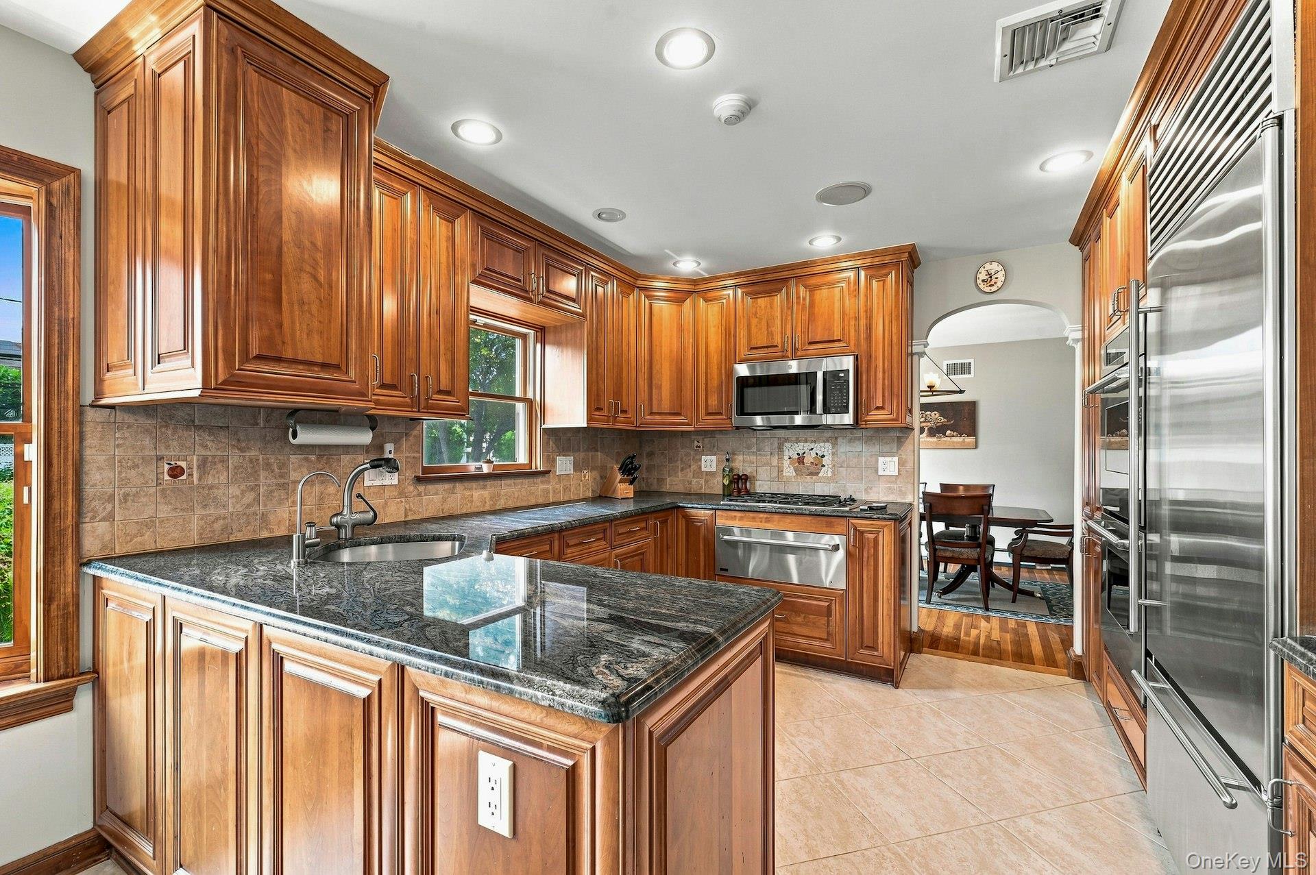 7 Herkimer Avenue — photo 14
