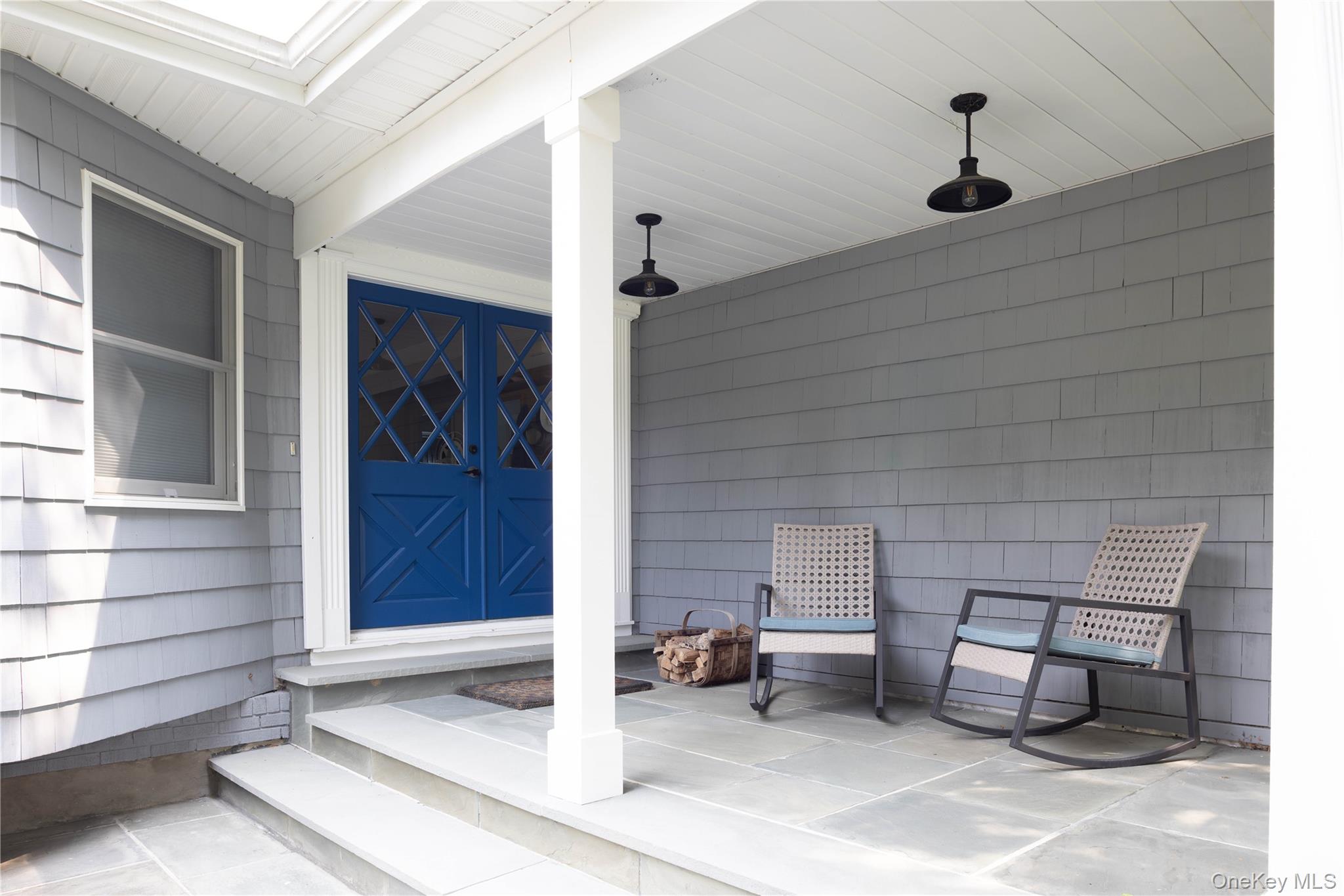 225 Lakeside Drive — photo 4