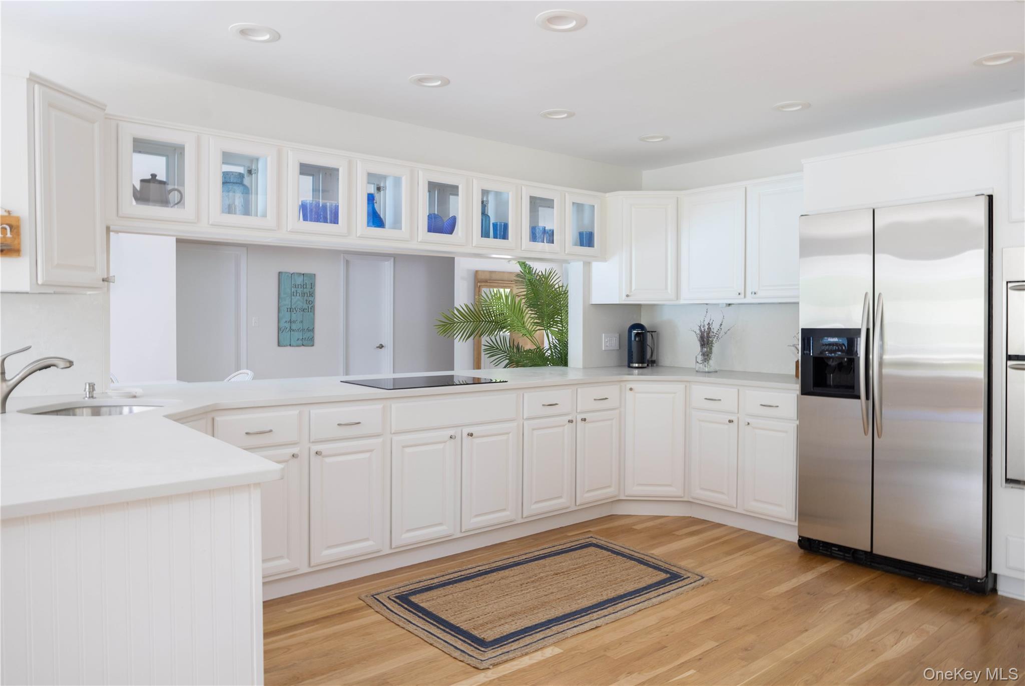 225 Lakeside Drive — photo 8