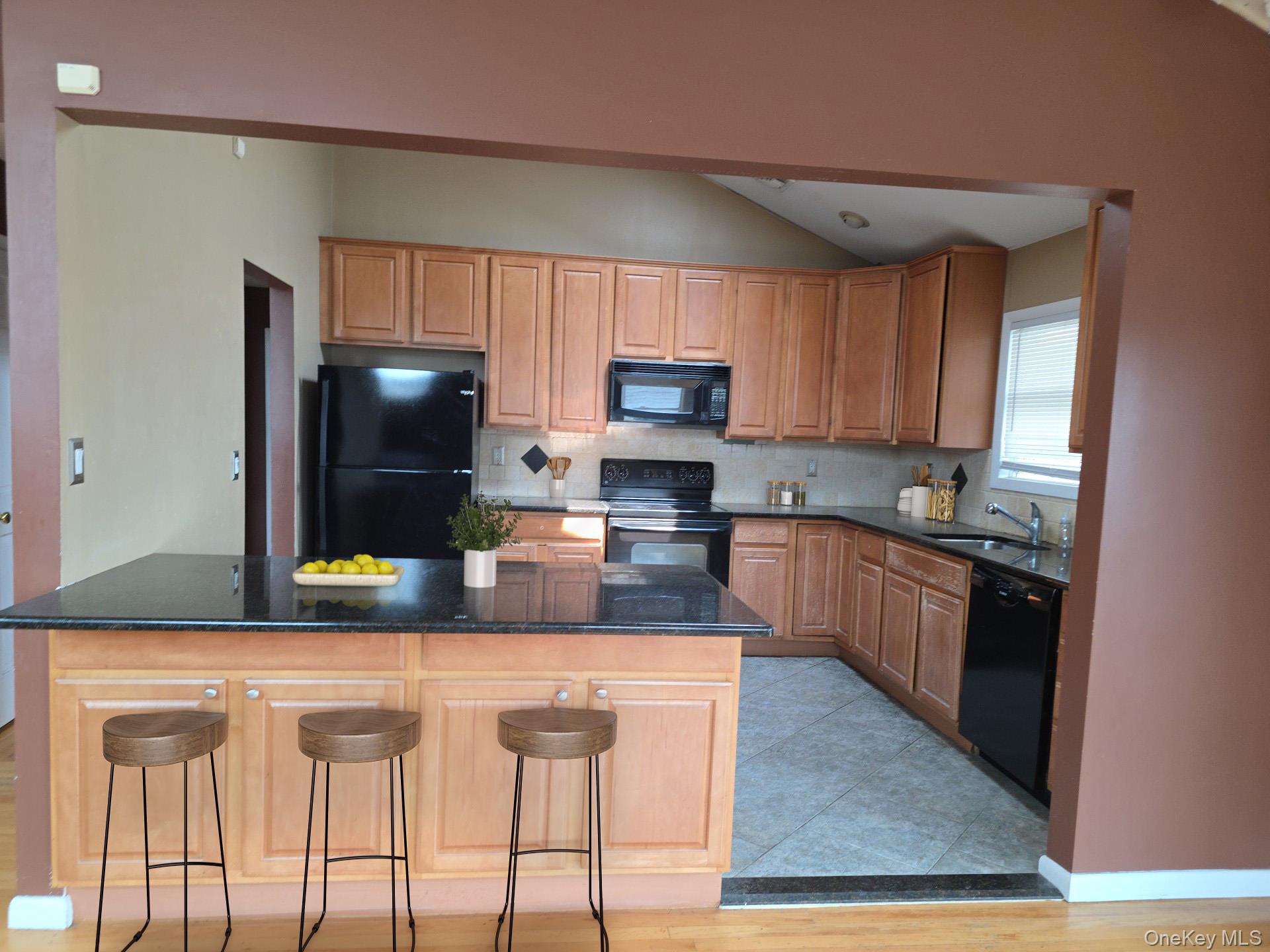 2871 Shore Road — photo 7