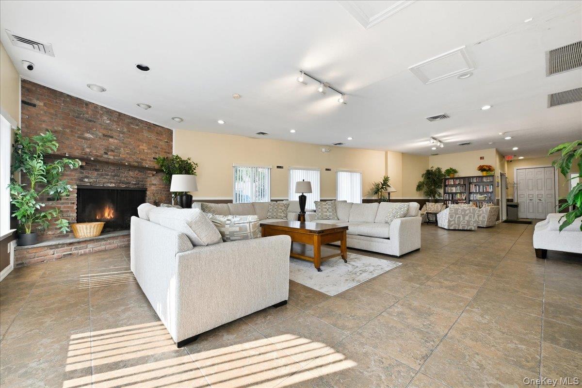 47 Alhambra Drive — photo 24