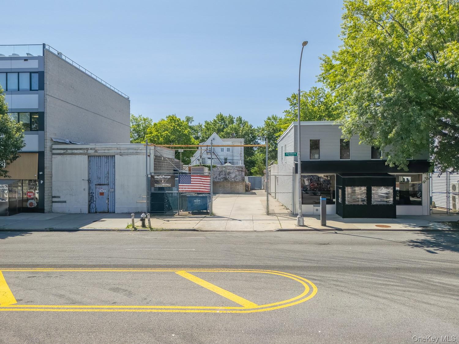 21120 Northern Boulevard, Bayside