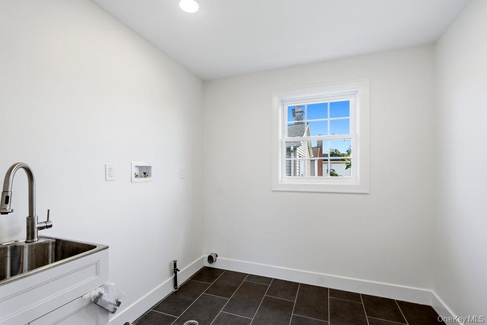 101 Brown Street — photo 48