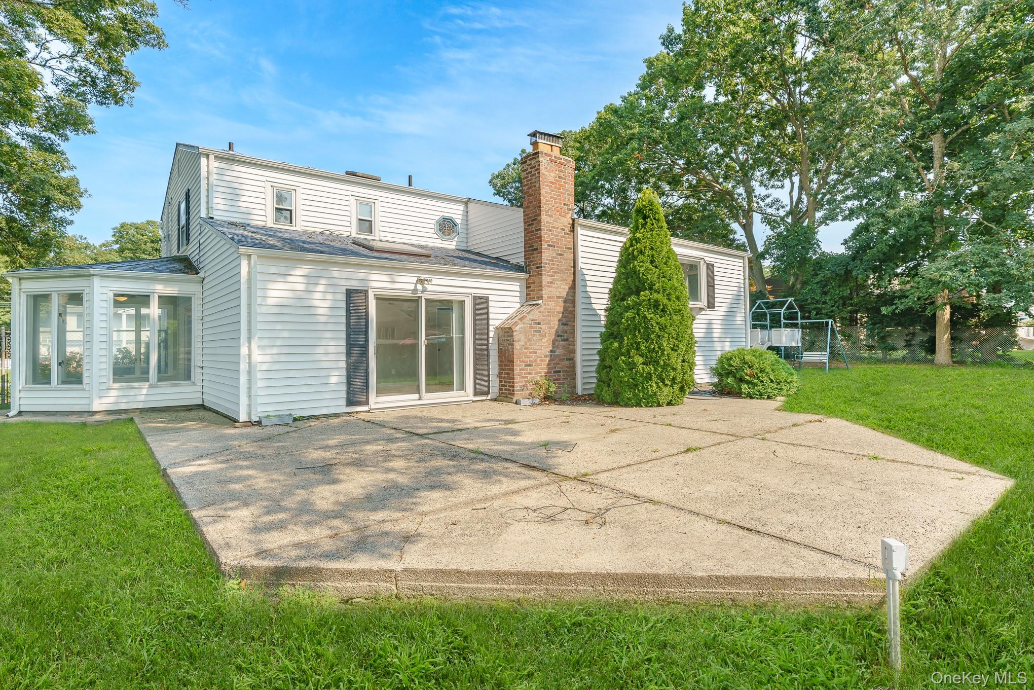 70 Woodview Lane — photo 32