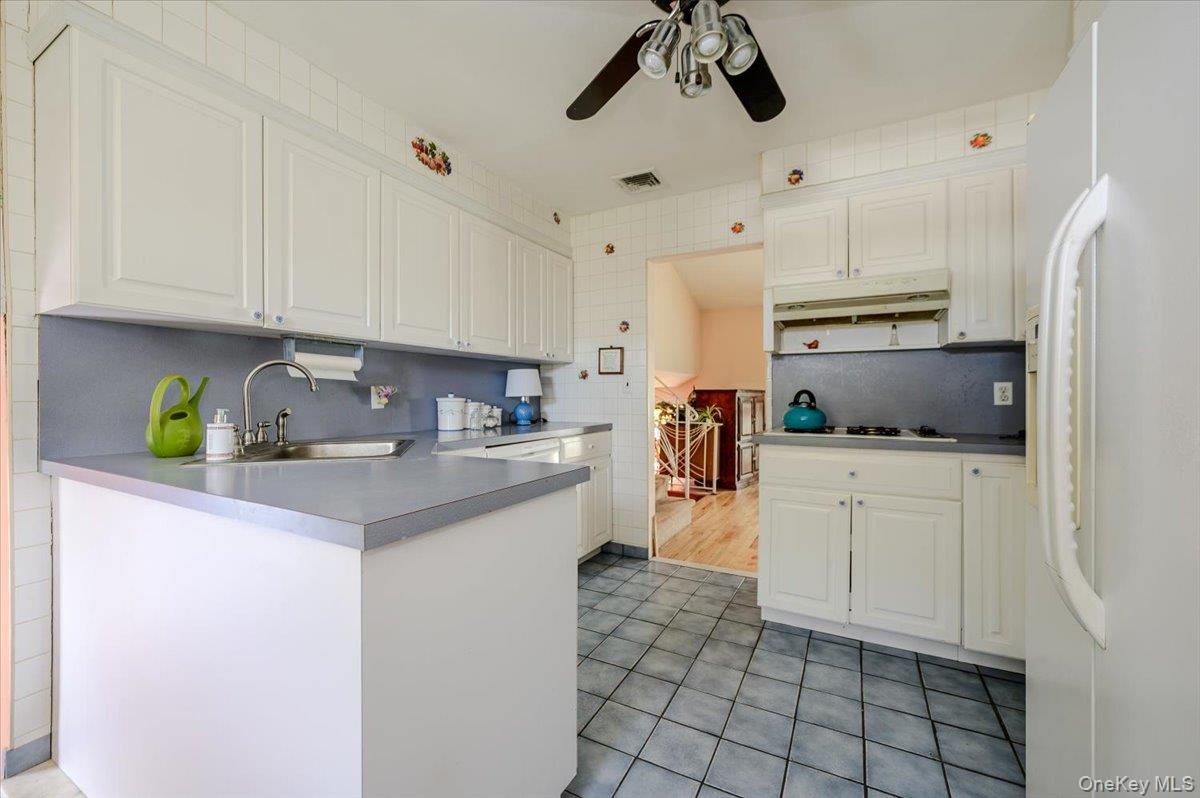 3291 Wolfson Drive — photo 8