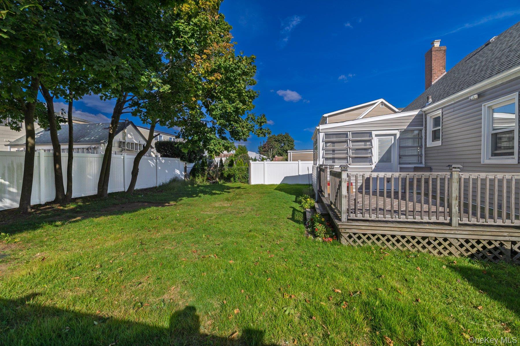 837 Edward Street — photo 6