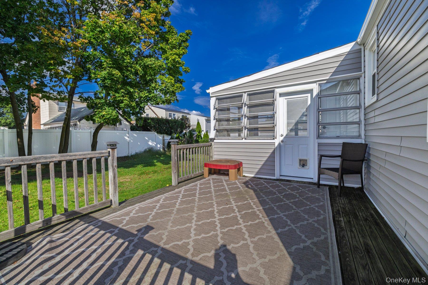 837 Edward Street — photo 7