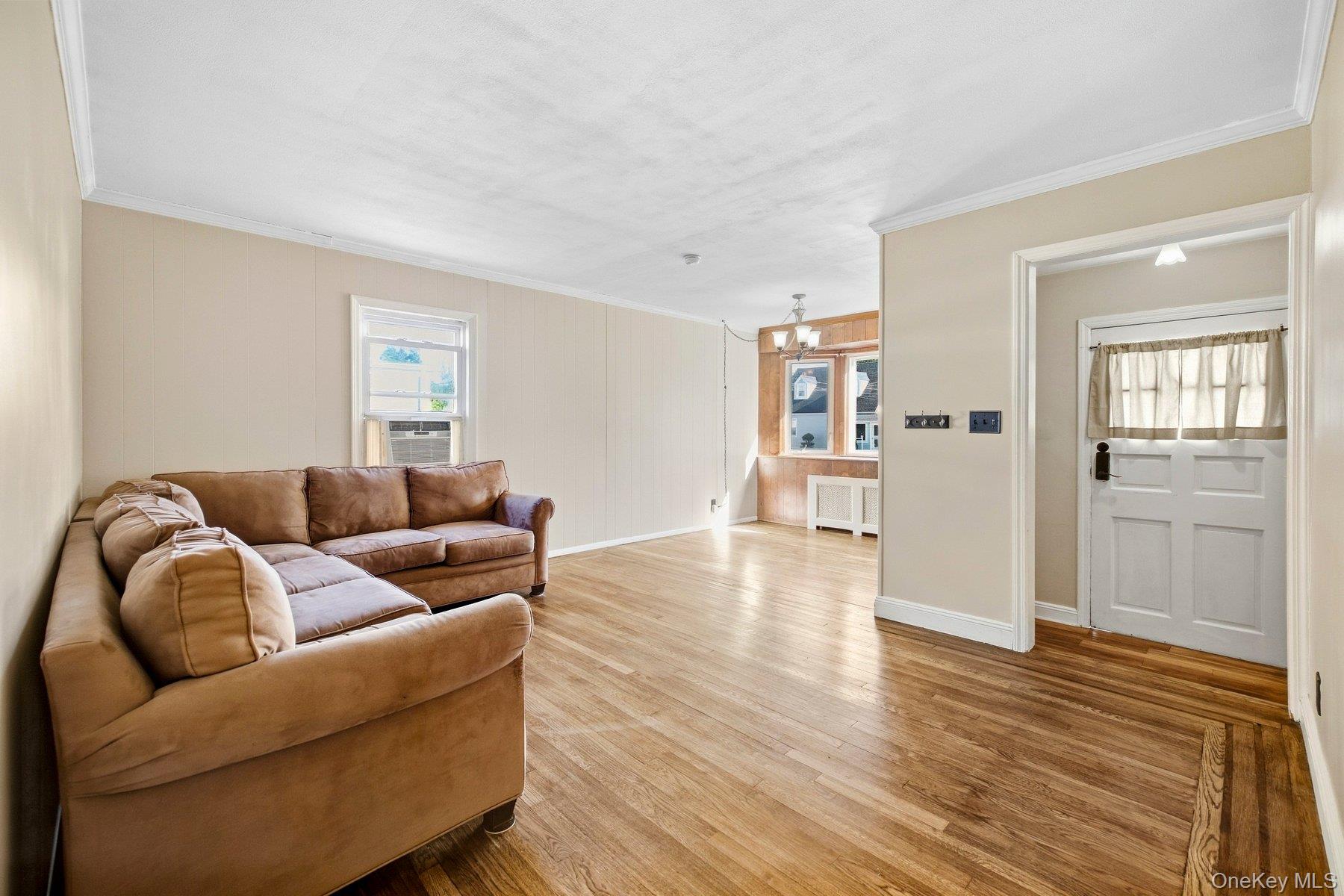 837 Edward Street — photo 9